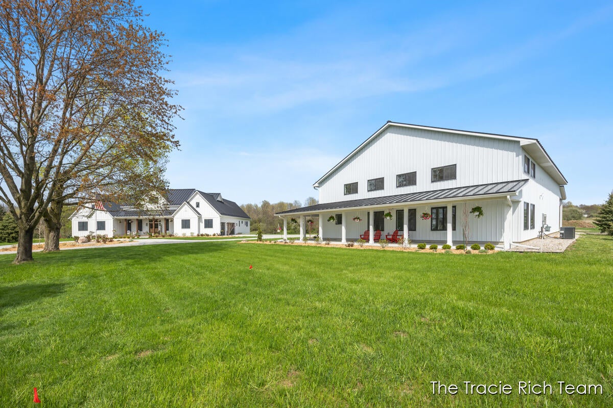Rockford, Michigan, 49341, United States, 5 Bedrooms Bedrooms, ,5 BathroomsBathrooms,Residential,Active,1929409