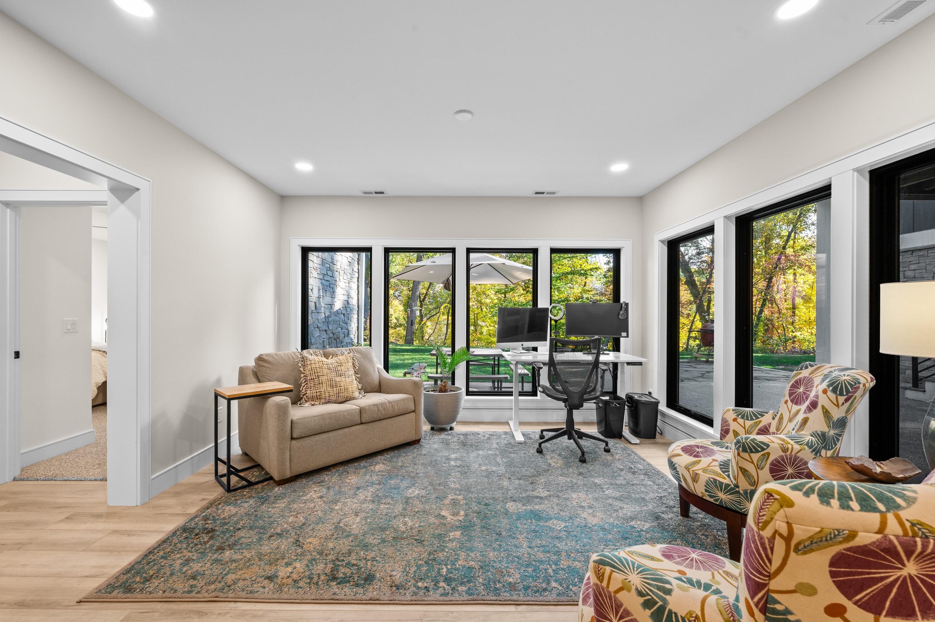 St. Joseph, Michigan, 49085, United States, 6 Bedrooms Bedrooms, ,6 BathroomsBathrooms,Residential,Active,1985598