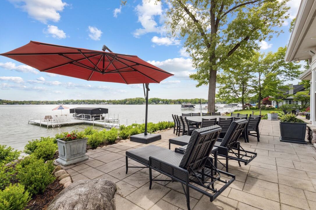 White Pigeon, Michigan, 49099, United States, 9 Bedrooms Bedrooms, ,9 BathroomsBathrooms,Residential,Active,1849554