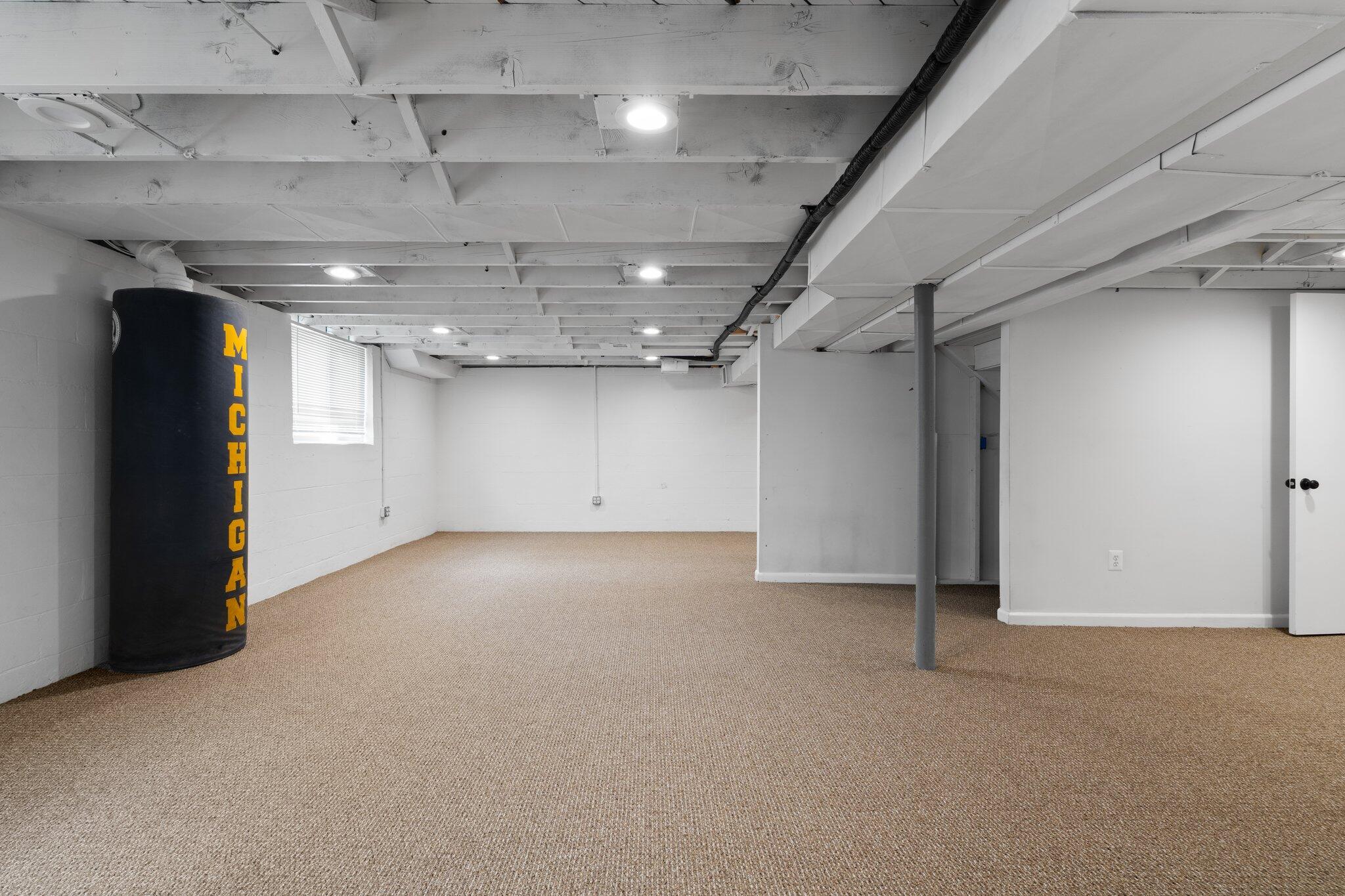 Ann Arbor, Michigan, 48104, United States, 4 Bedrooms Bedrooms, ,4 BathroomsBathrooms,Residential,Active,1831800