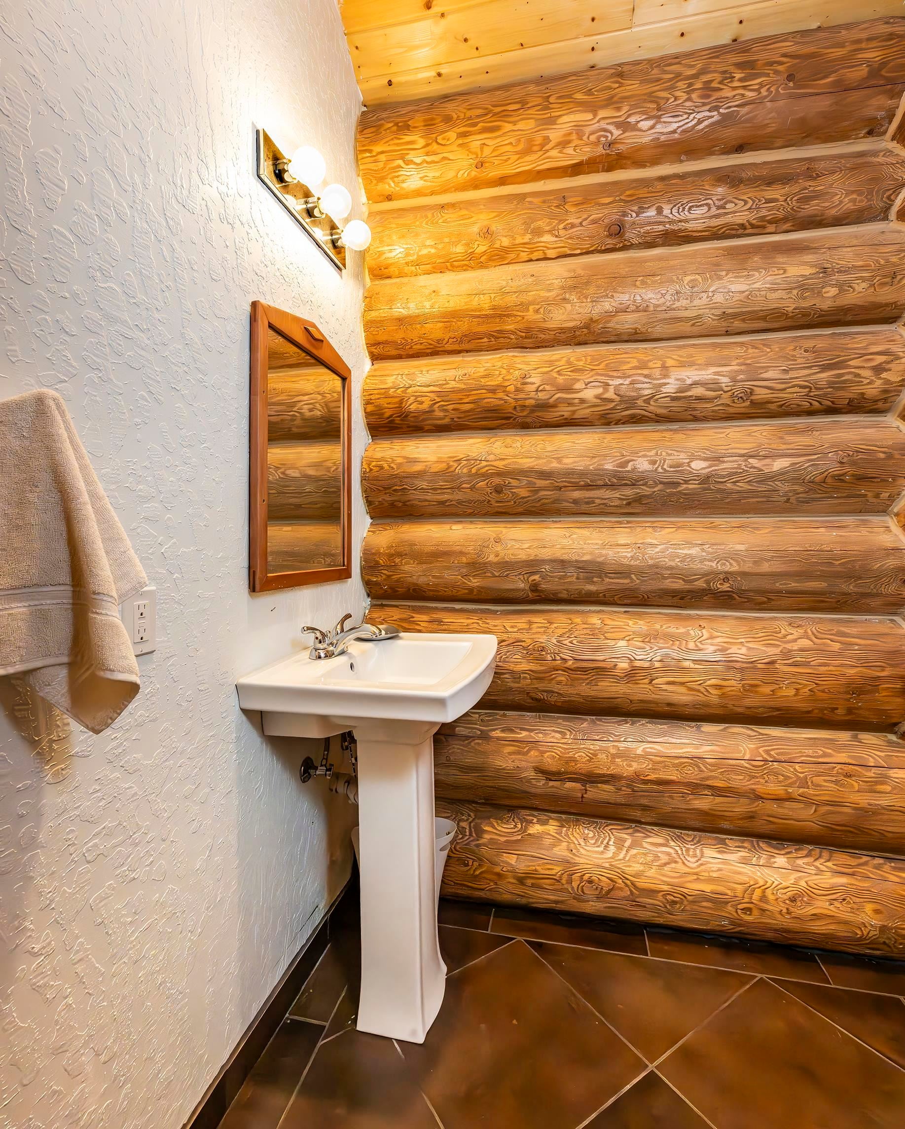 Angel Fire, New Mexico, 87710, United States, 4 Bedrooms Bedrooms, ,5 BathroomsBathrooms,Residential,Active,1769380