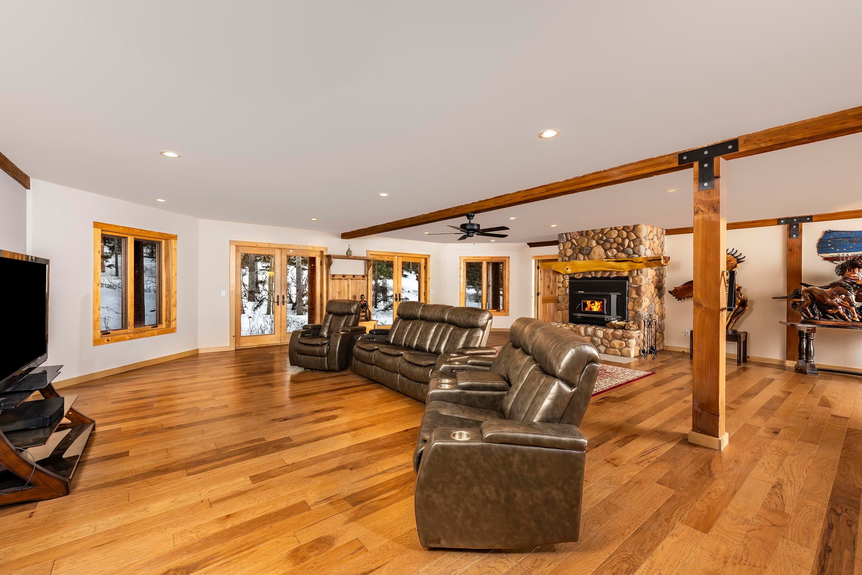 Angel Fire, New Mexico, 87710, United States, 4 Bedrooms Bedrooms, ,5 BathroomsBathrooms,Residential,Active,1769380