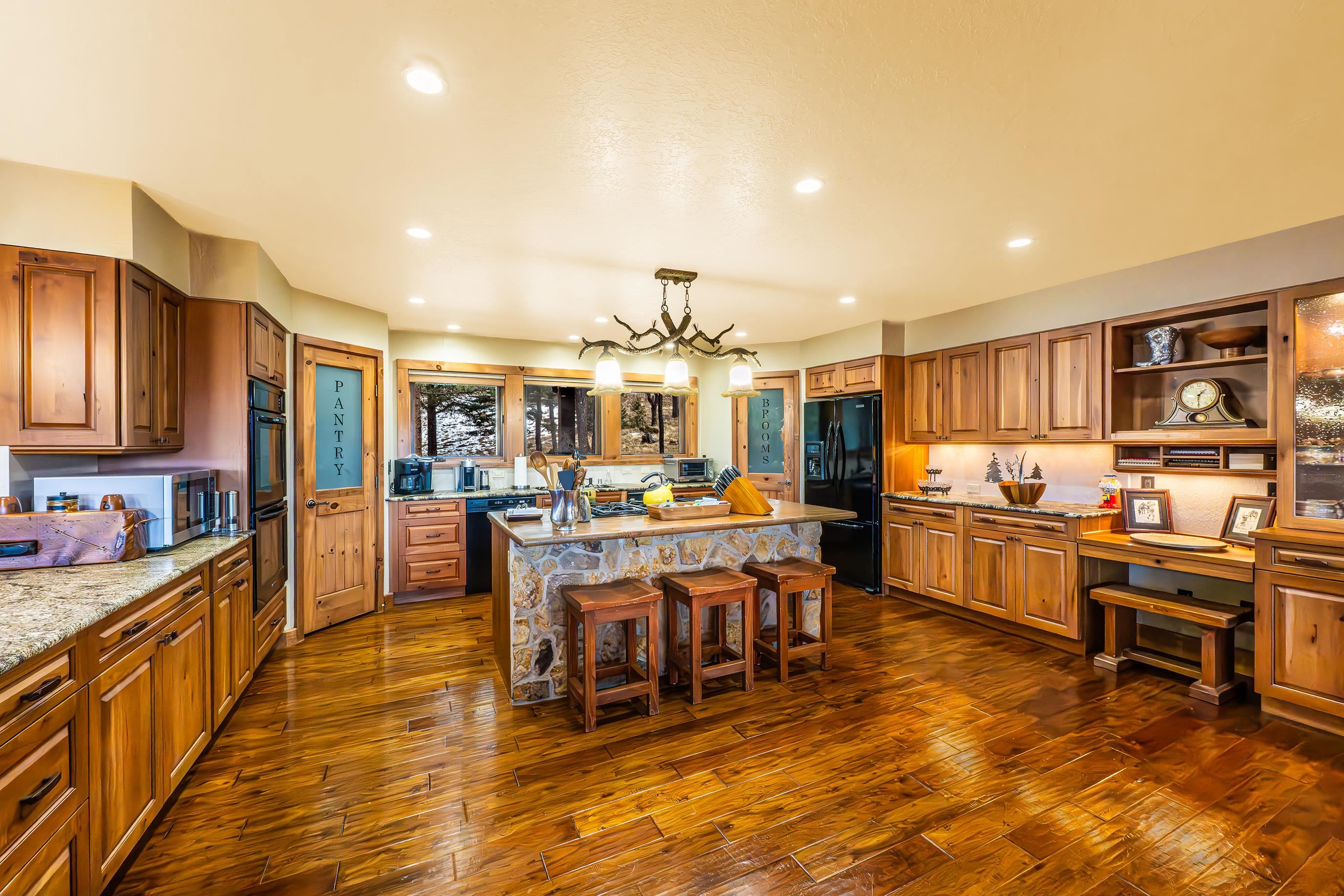 Angel Fire, New Mexico, 87718, United States, 5 Bedrooms Bedrooms, ,7 BathroomsBathrooms,Residential,Active,2009427