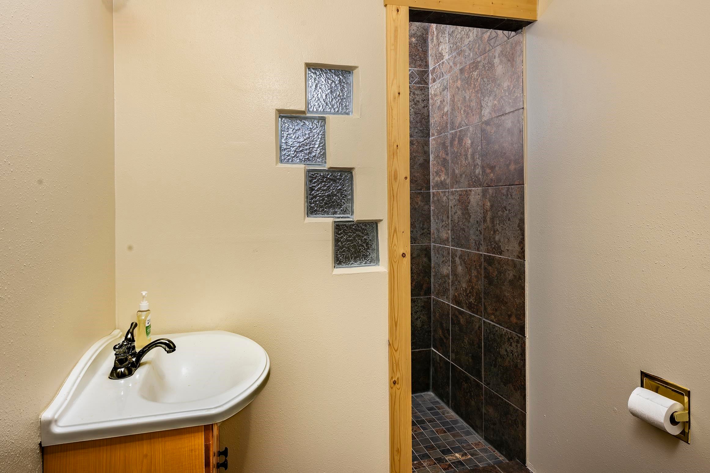 Angel Fire, New Mexico, 87710, United States, 4 Bedrooms Bedrooms, ,5 BathroomsBathrooms,Residential,Active,1769380