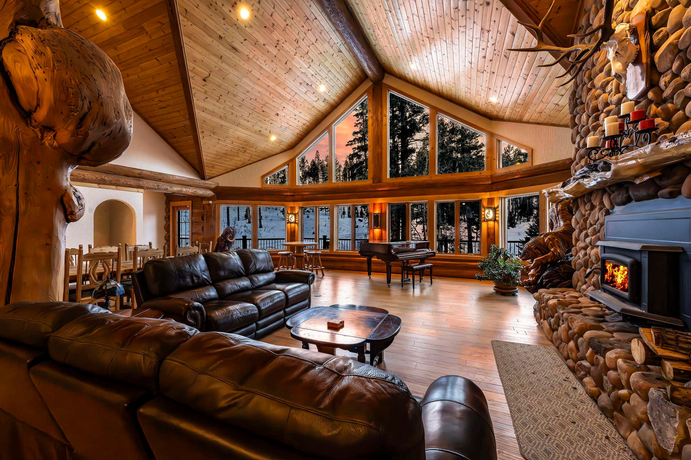 Angel Fire, New Mexico, 87710, United States, 4 Bedrooms Bedrooms, ,5 BathroomsBathrooms,Residential,Active,1769380