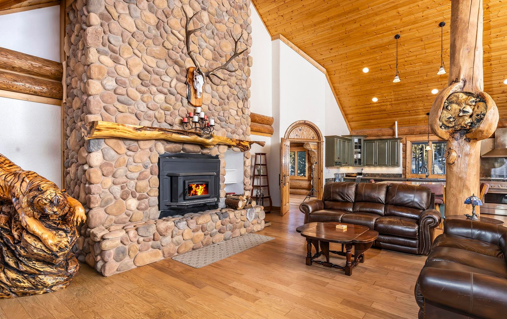Angel Fire, New Mexico, 87710, United States, 4 Bedrooms Bedrooms, ,5 BathroomsBathrooms,Residential,Active,1769380