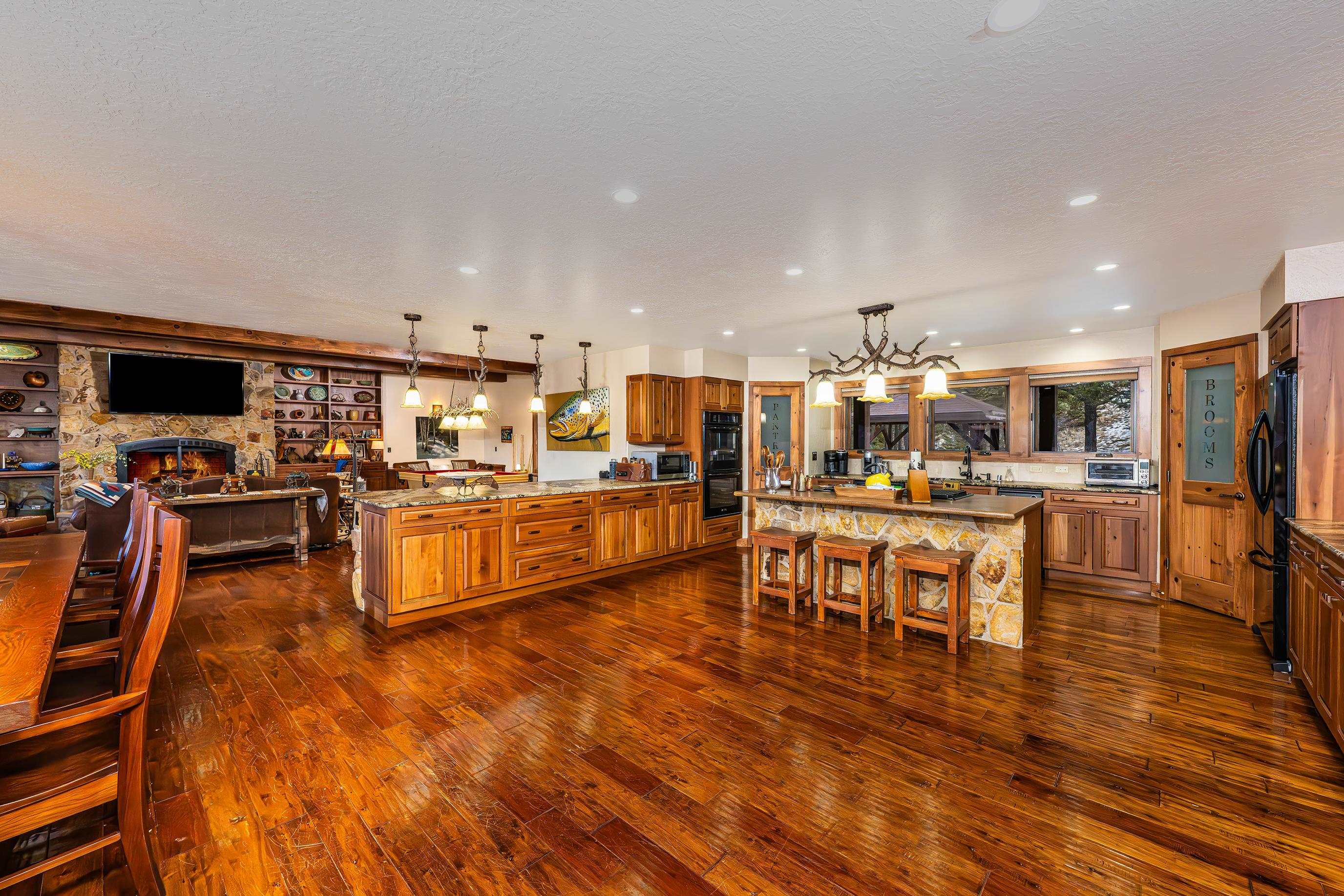 Angel Fire, New Mexico, 87718, United States, 5 Bedrooms Bedrooms, ,7 BathroomsBathrooms,Residential,Active,2009427