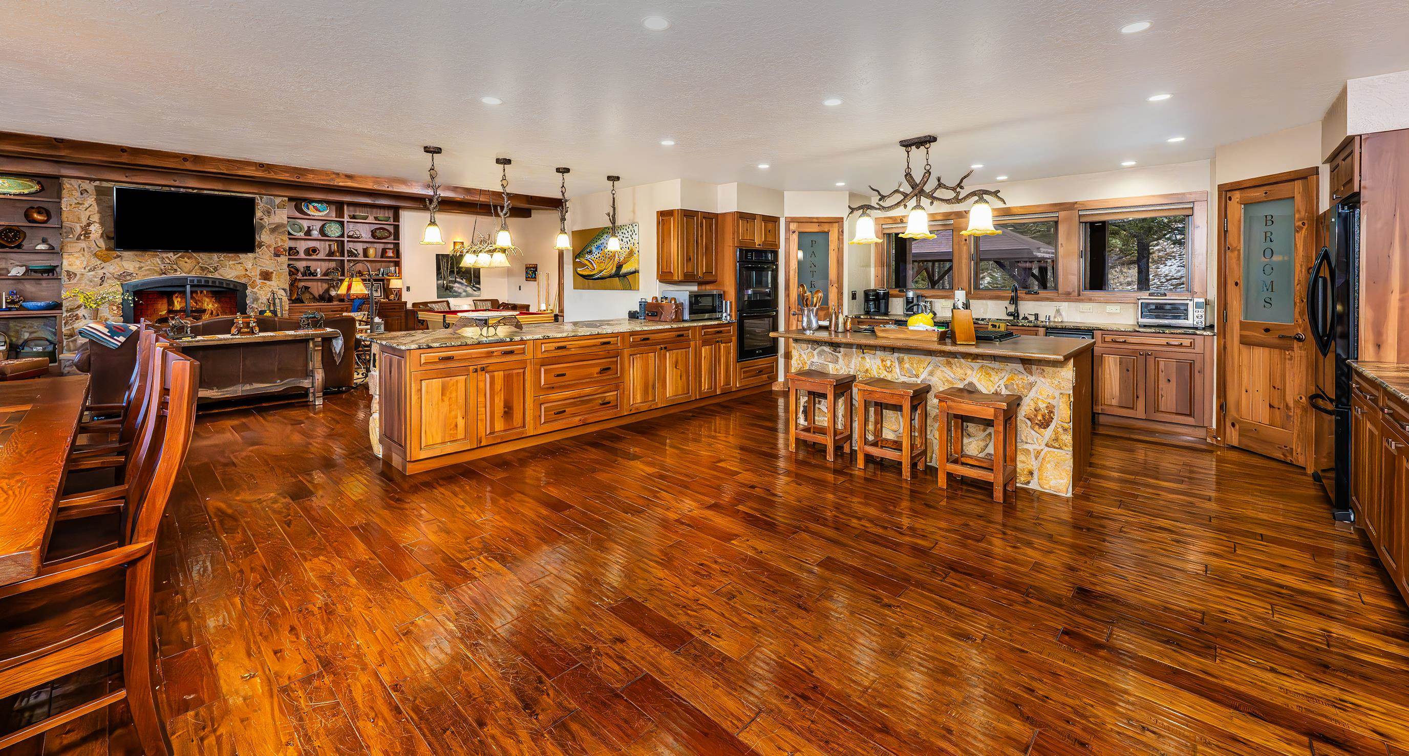 Angel Fire, New Mexico, 87718, United States, 5 Bedrooms Bedrooms, ,7 BathroomsBathrooms,Residential,Active,2009427