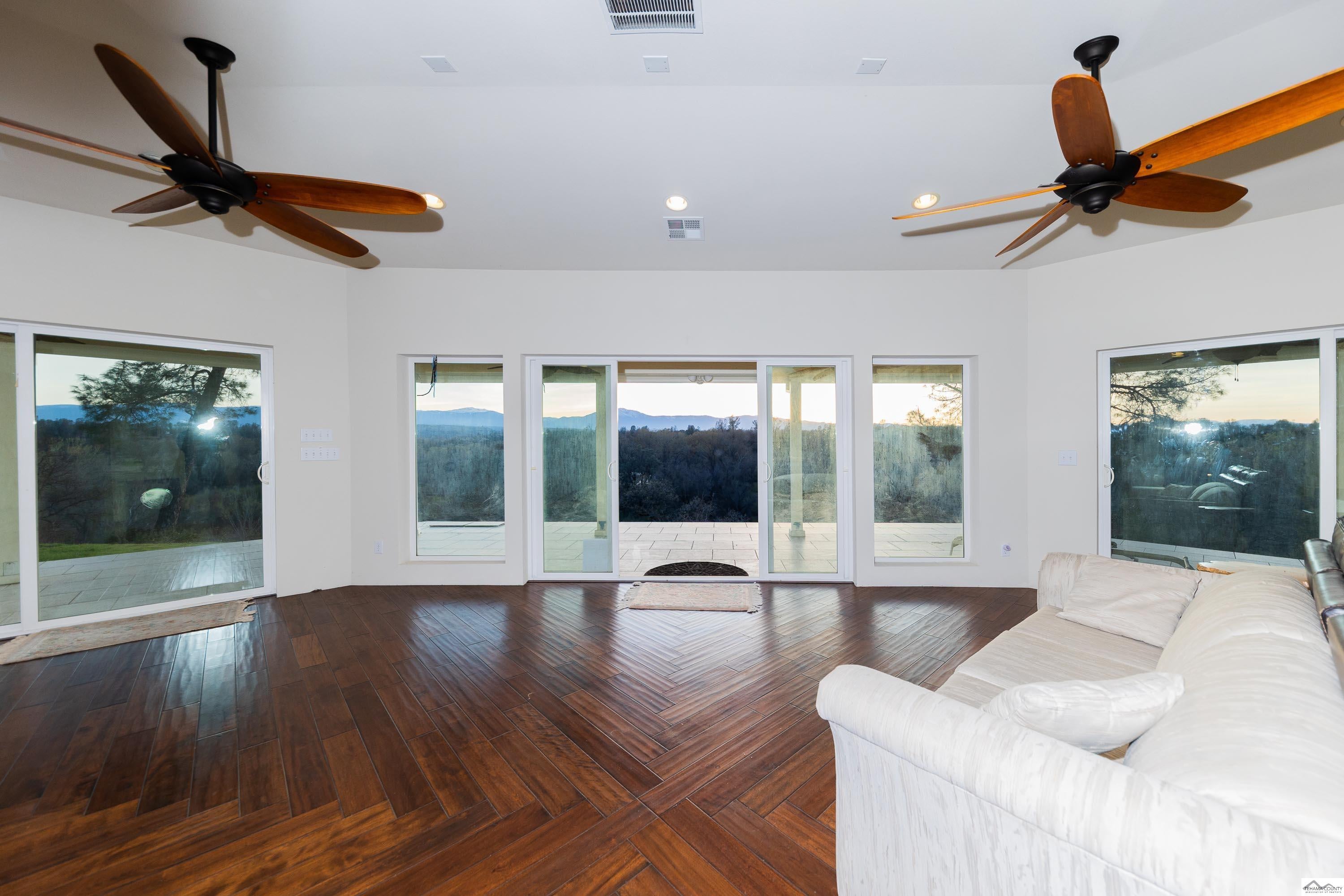 Red Bluff, California, 96080, United States, ,5 BathroomsBathrooms,Residential,Active,1770096