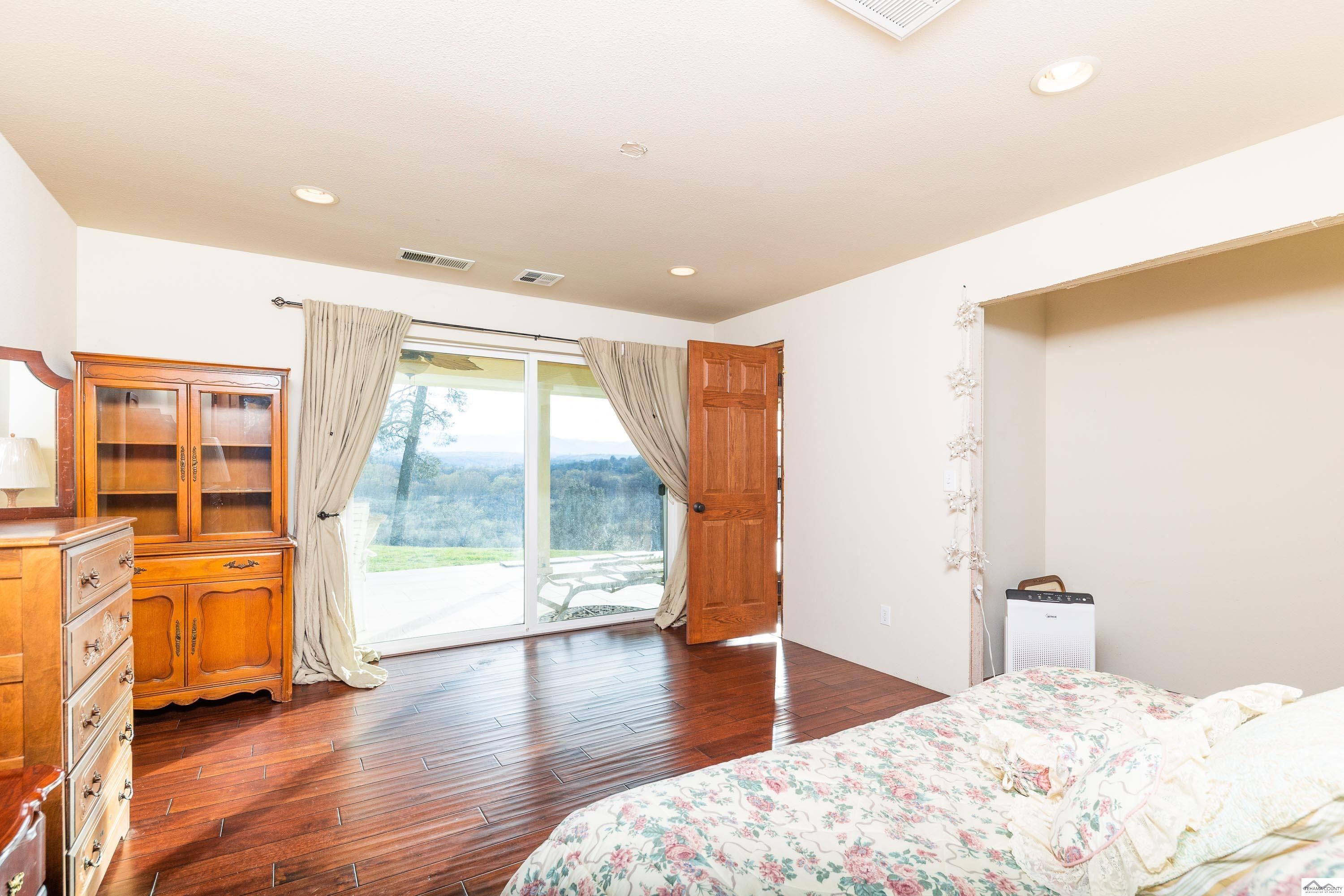 Red Bluff, California, 96080, United States, ,5 BathroomsBathrooms,Residential,Active,1770096