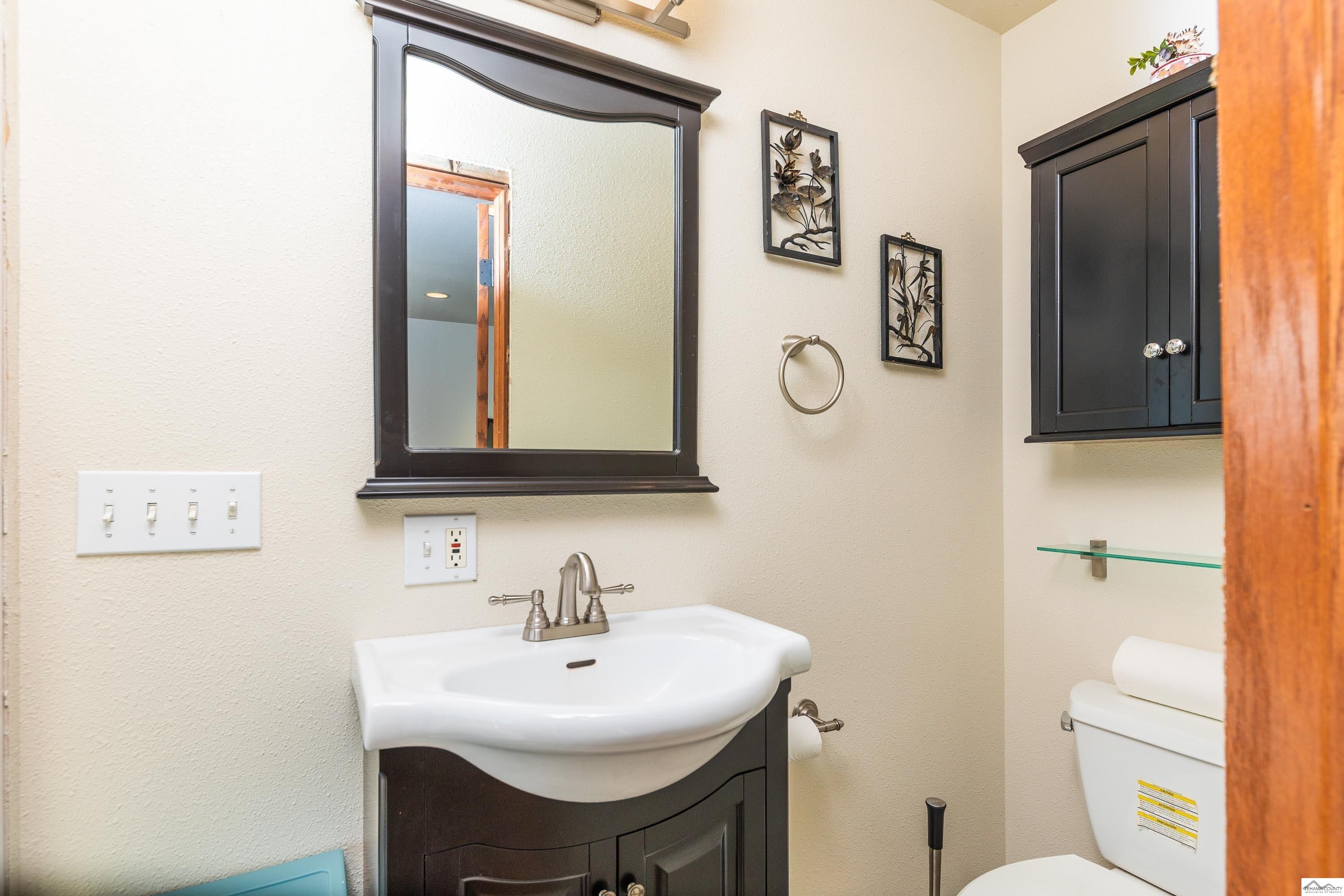 Red Bluff, California, 96080, United States, ,5 BathroomsBathrooms,Residential,Active,1770096