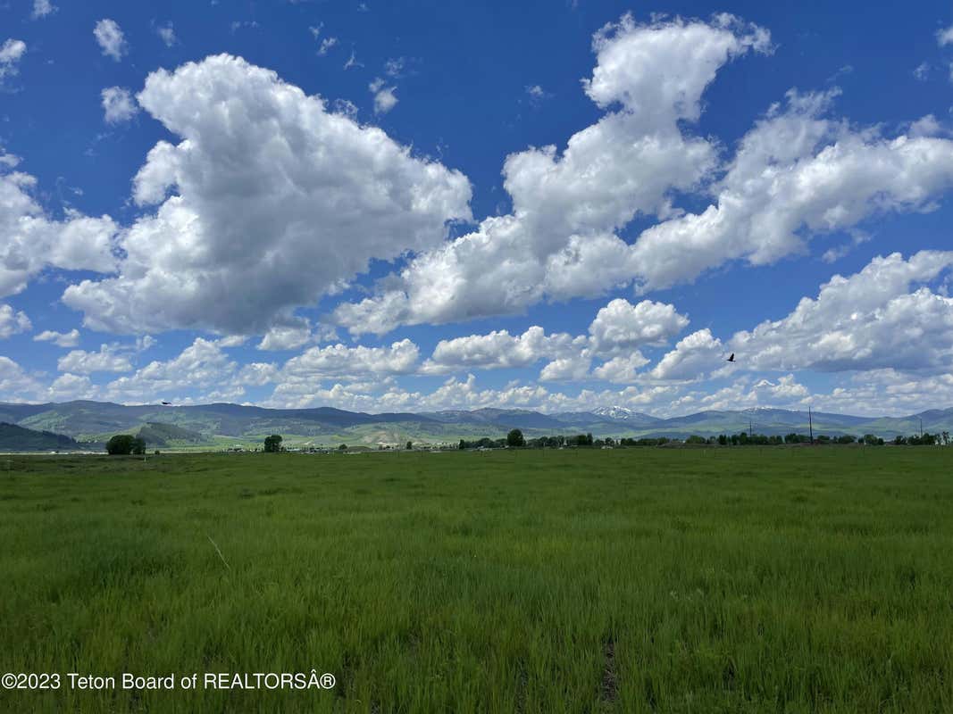 12 BRAMBLEBERRY DR, STAR VALLEY RANCH, WY 83127, photo 1 of 6