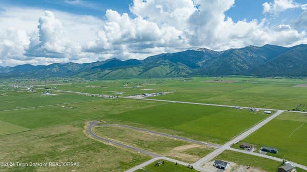 68 ETNA VILLAGE DR, ETNA, WY 83118, photo 5 of 21