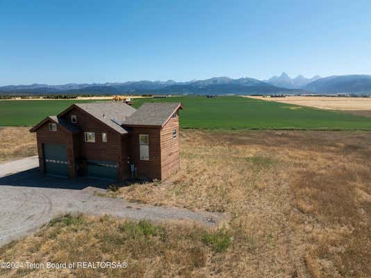 295 W 4350 N, TETONIA, ID 83452, photo 4 of 33