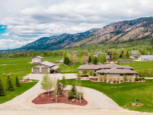 60 SHOOTING STAR DR, THAYNE, WY 83127, photo 5 of 50