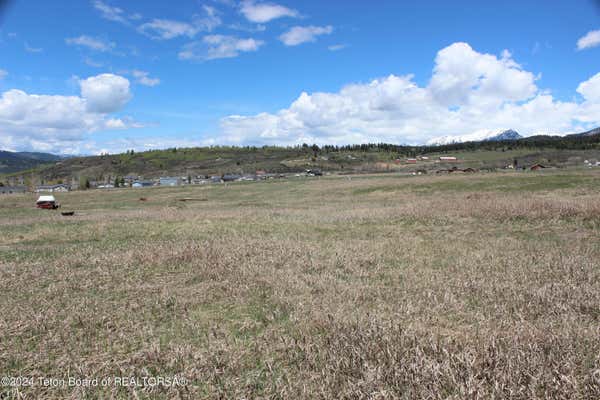 133 SADDLE DR, ETNA, WY 83118, photo 3 of 8