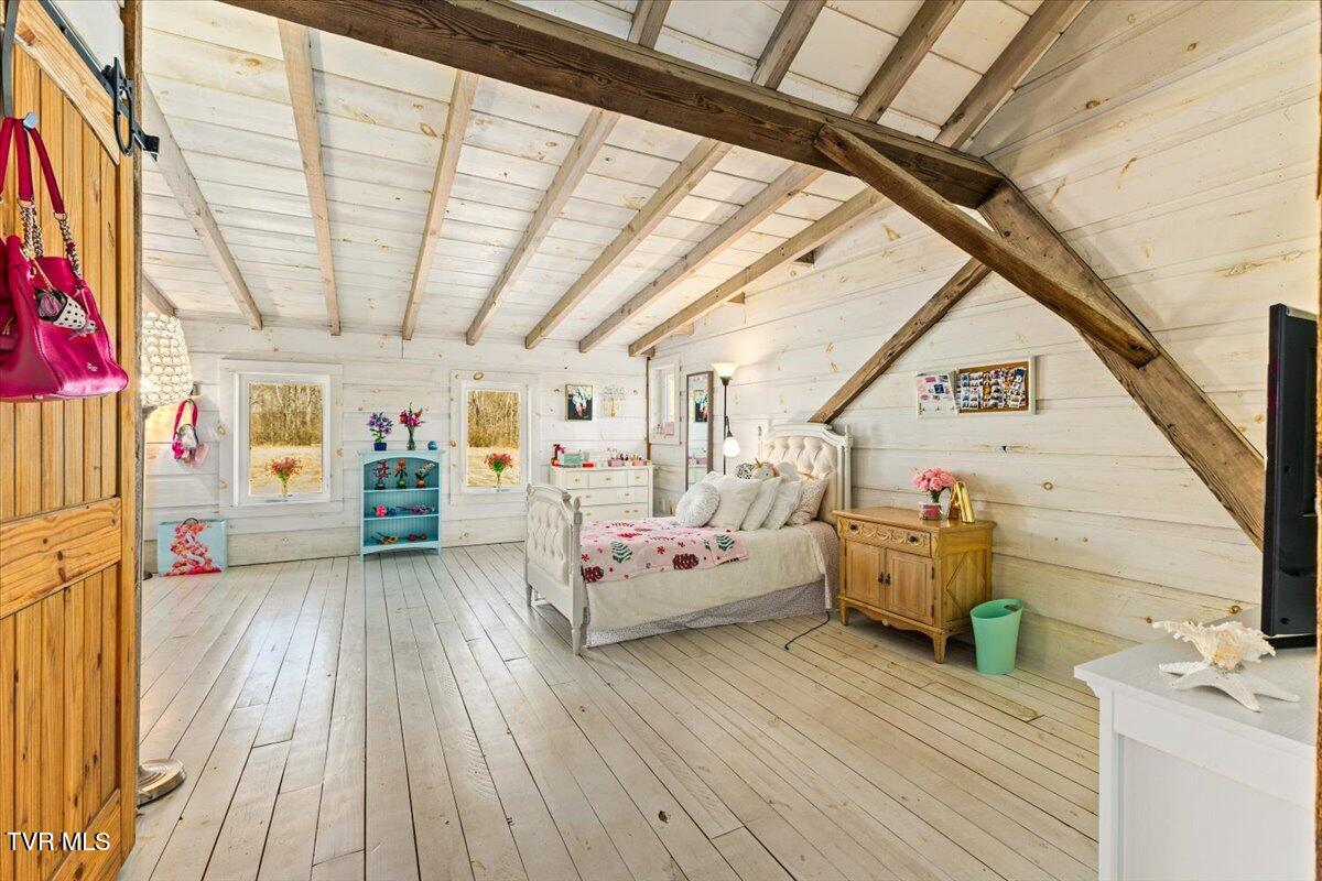 Johnson City, Tennessee, 37604, United States, 5 Bedrooms Bedrooms, ,6 BathroomsBathrooms,Residential,Active,2013176