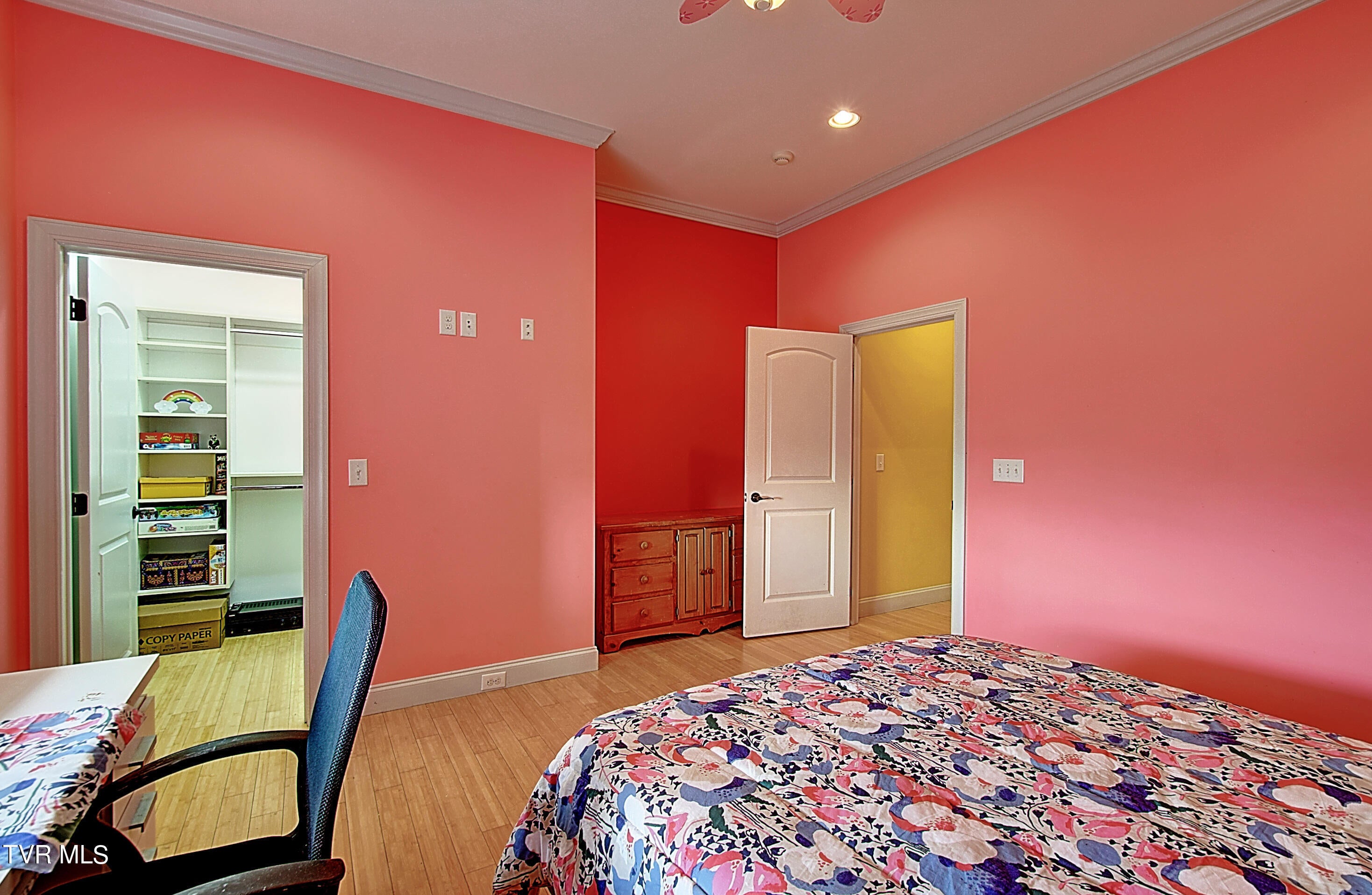 Greeneville, Tennessee, 37745, United States, 6 Bedrooms Bedrooms, ,8 BathroomsBathrooms,Residential,Active,1769938