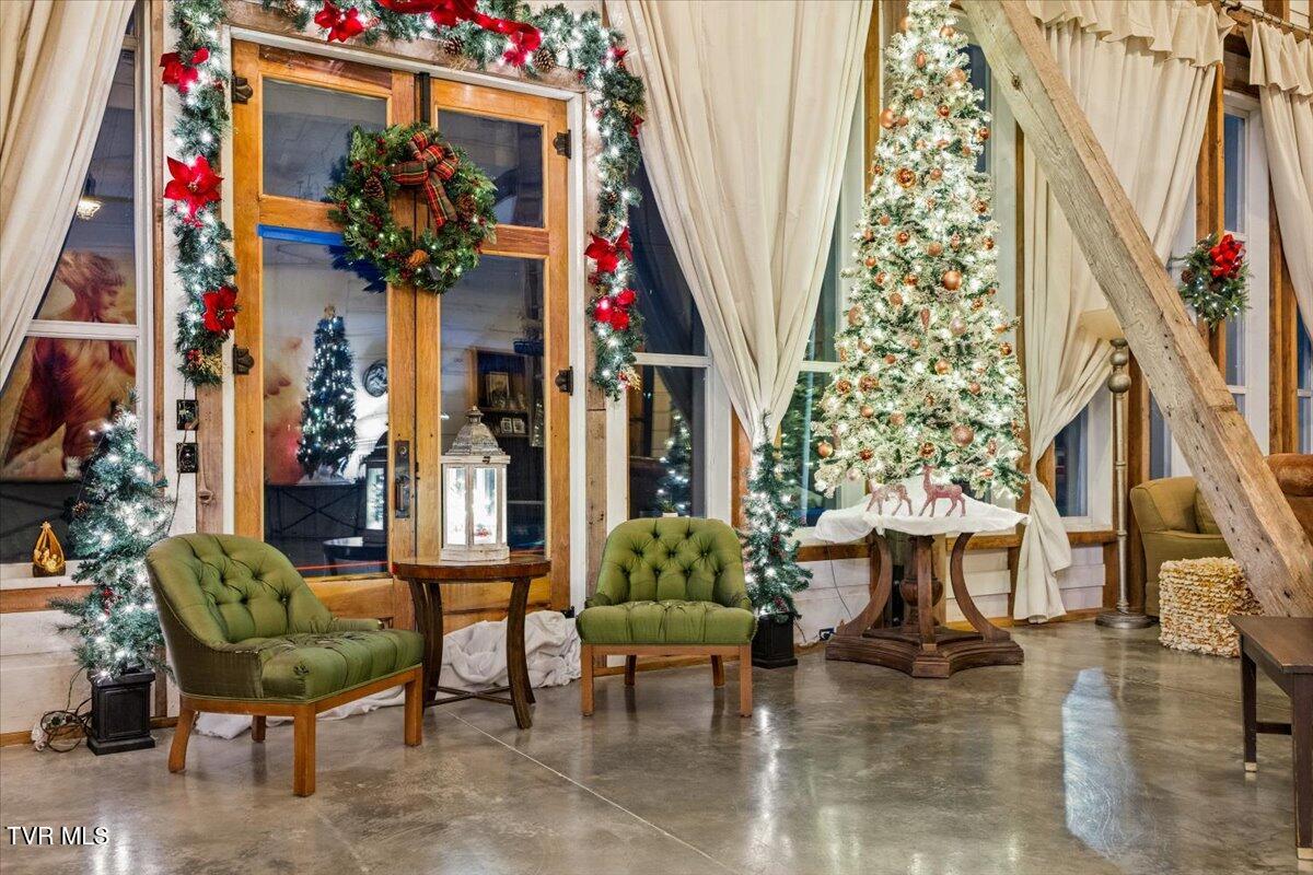 Johnson City, Tennessee, 37604, United States, 5 Bedrooms Bedrooms, ,6 BathroomsBathrooms,Residential,Active,2013176