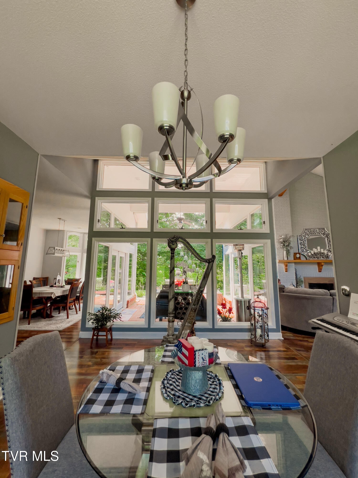 Unicoi, Tennessee, 37692, United States, 3 Bedrooms Bedrooms, ,4 BathroomsBathrooms,Residential,Active,1936616