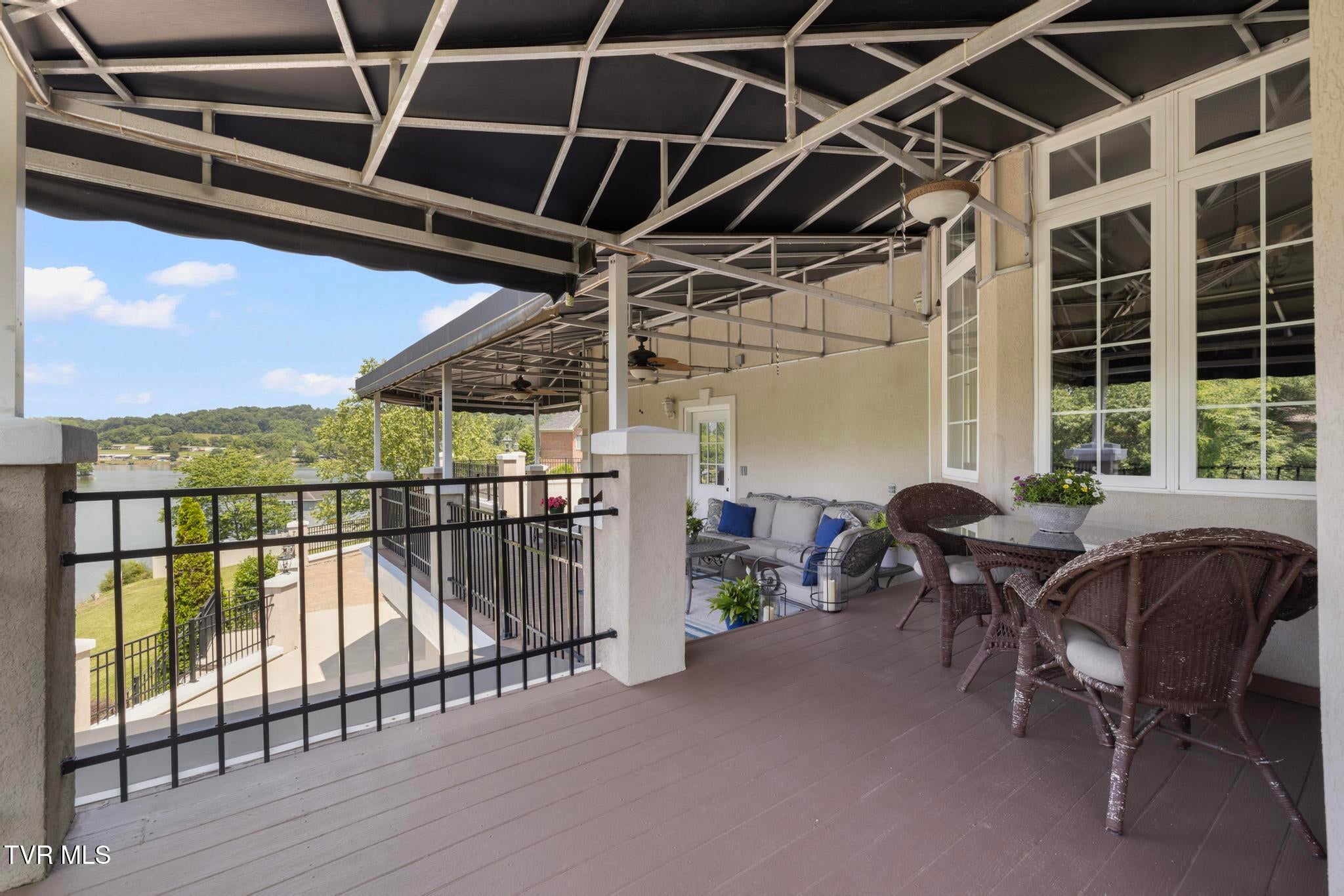 Piney Flats, Tennessee, 37686, United States, 5 Bedrooms Bedrooms, ,5 BathroomsBathrooms,Residential,Active,1849555