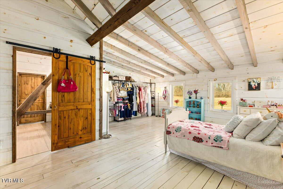 Johnson City, Tennessee, 37604, United States, 5 Bedrooms Bedrooms, ,6 BathroomsBathrooms,Residential,Active,2013176