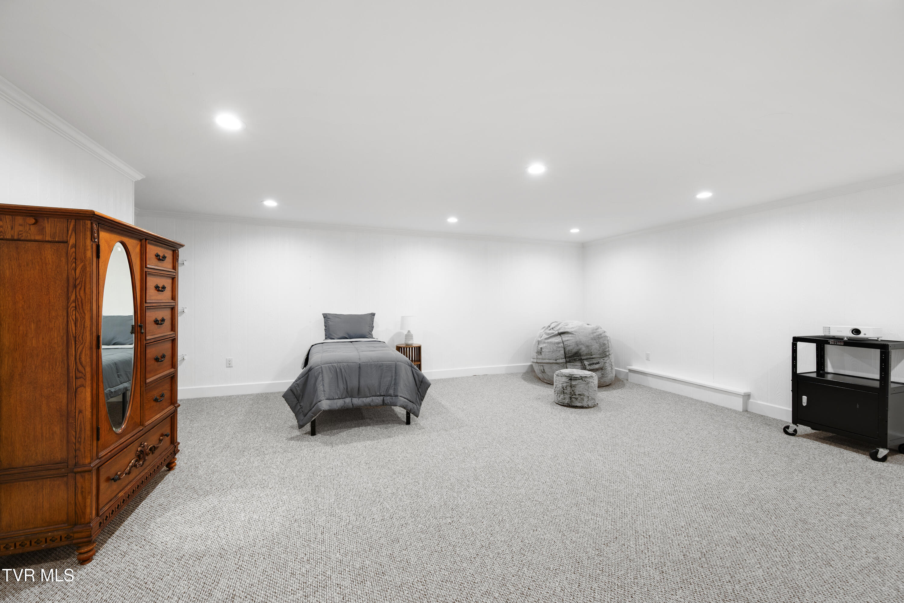 Blountville, Tennessee, 37617, United States, 8 Bedrooms Bedrooms, ,8 BathroomsBathrooms,Residential,Active,2007073