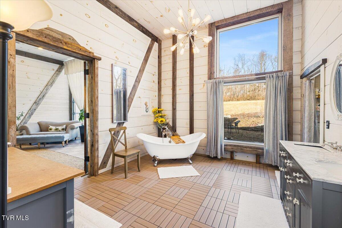 Johnson City, Tennessee, 37604, United States, 5 Bedrooms Bedrooms, ,6 BathroomsBathrooms,Residential,Active,2013176