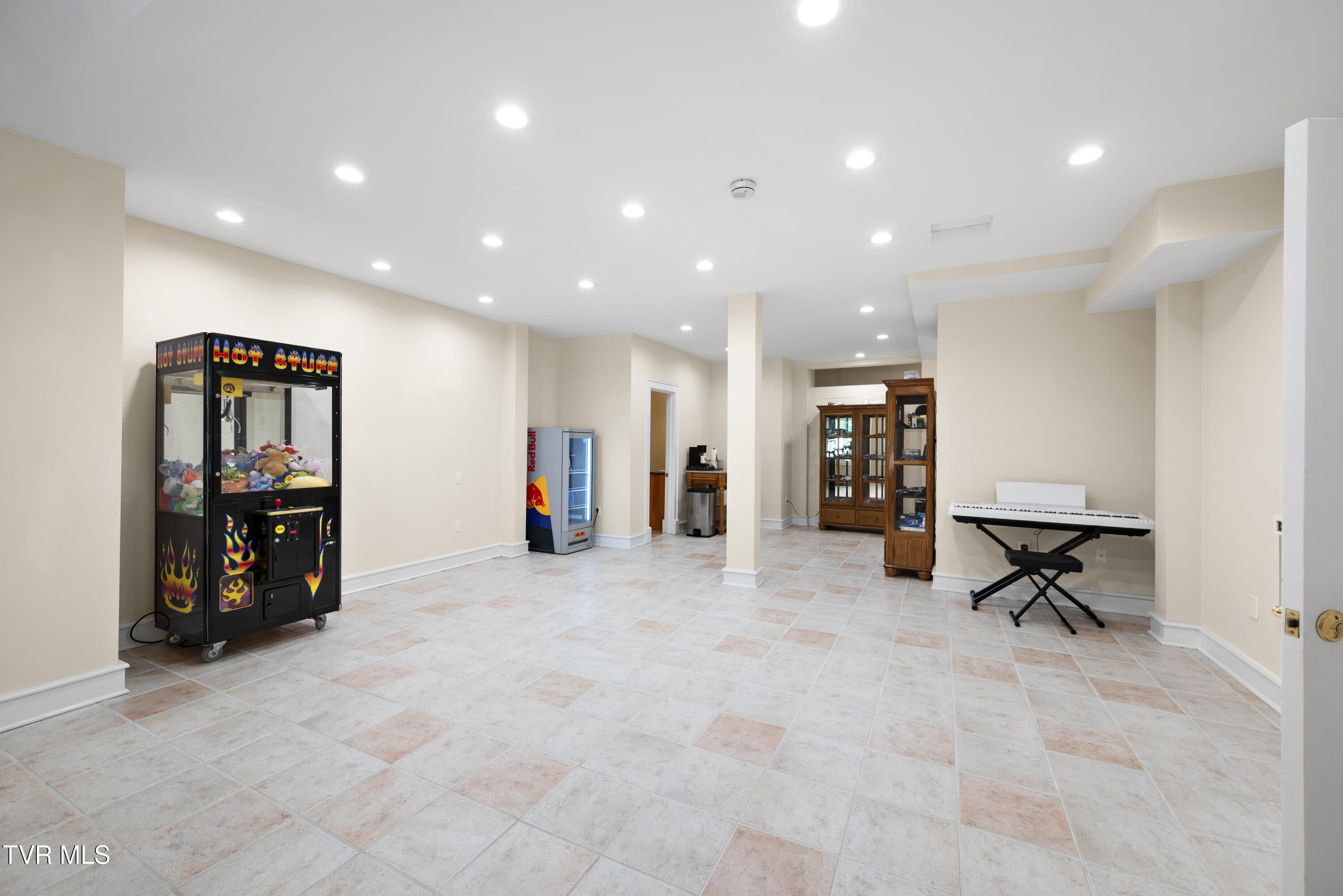 Blountville, Tennessee, 37617, United States, 8 Bedrooms Bedrooms, ,8 BathroomsBathrooms,Residential,Active,2007073