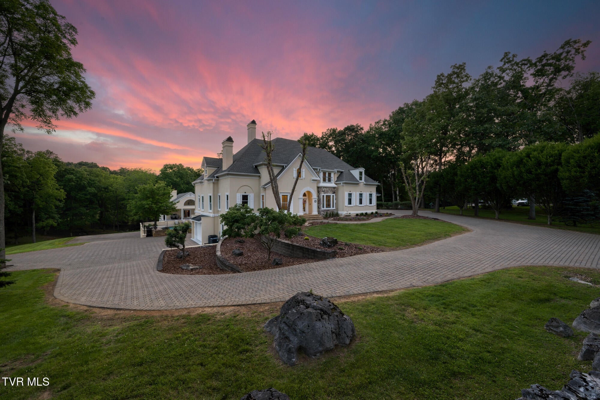 Blountville, Tennessee, 37617, United States, 8 Bedrooms Bedrooms, ,8 BathroomsBathrooms,Residential,Active,2007073