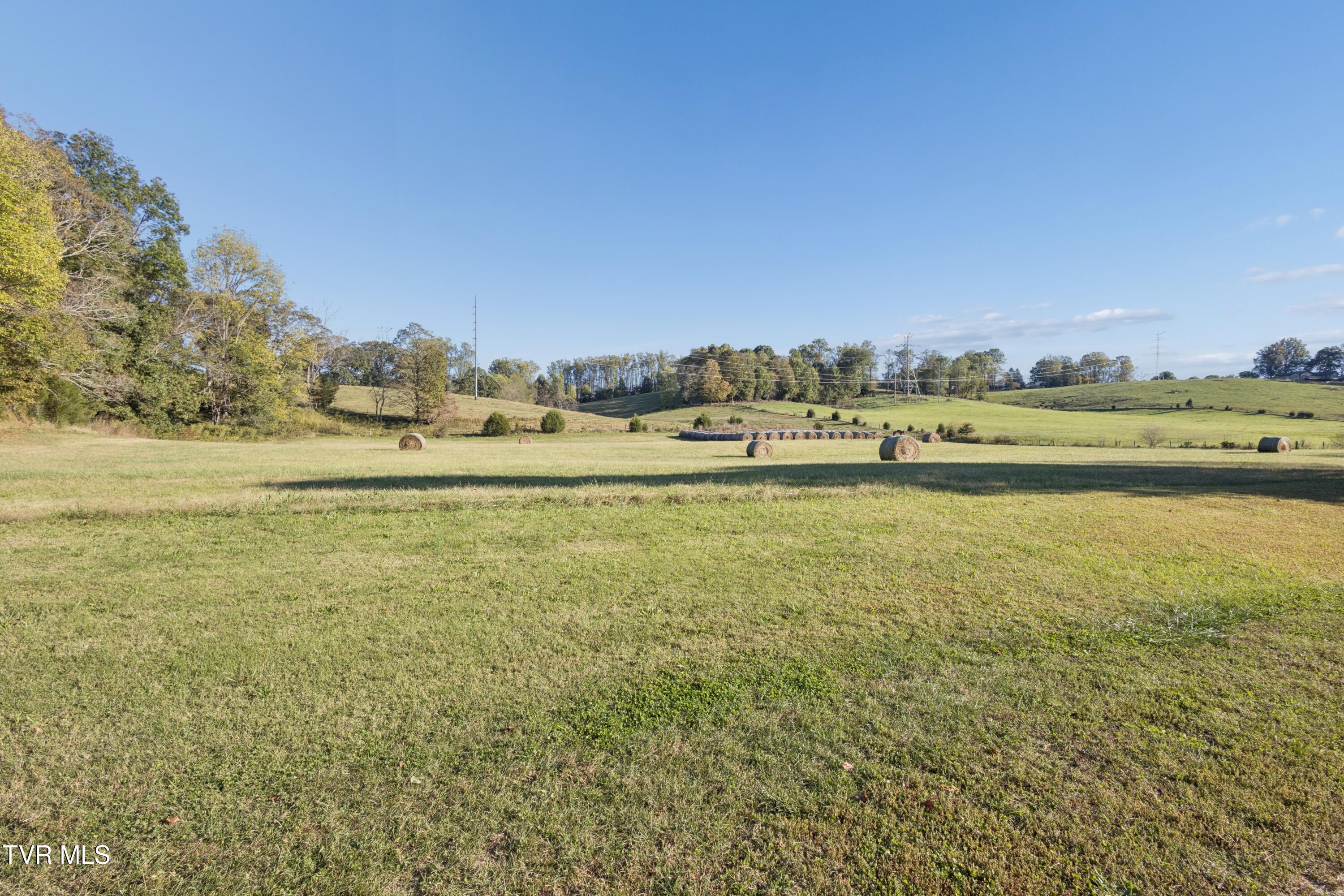 Johnson City, Tennessee, 37601, United States, 4 Bedrooms Bedrooms, ,3 BathroomsBathrooms,Residential,Active,1999331