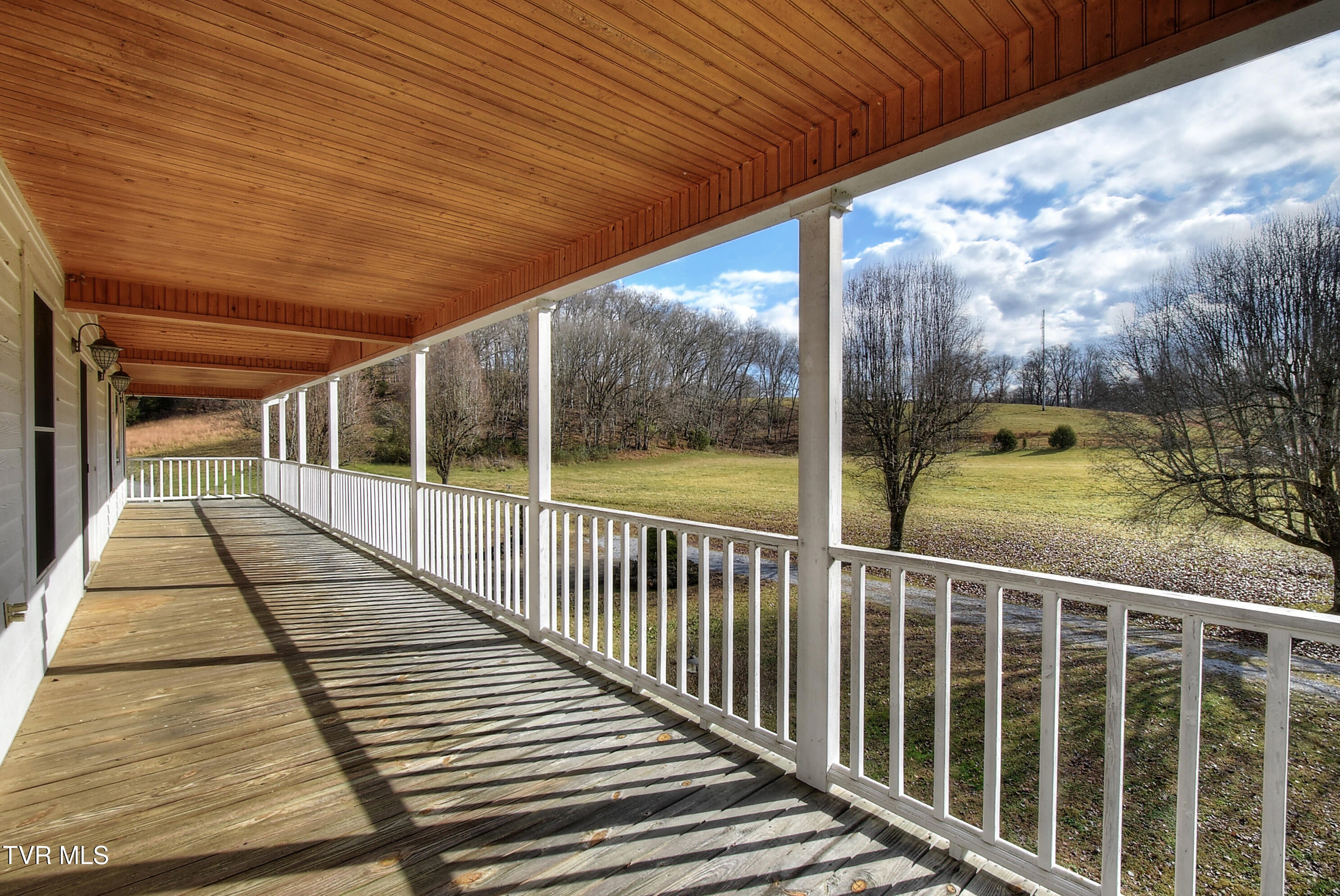 Johnson City, Tennessee, 37601, United States, 4 Bedrooms Bedrooms, ,3 BathroomsBathrooms,Residential,Active,1999331