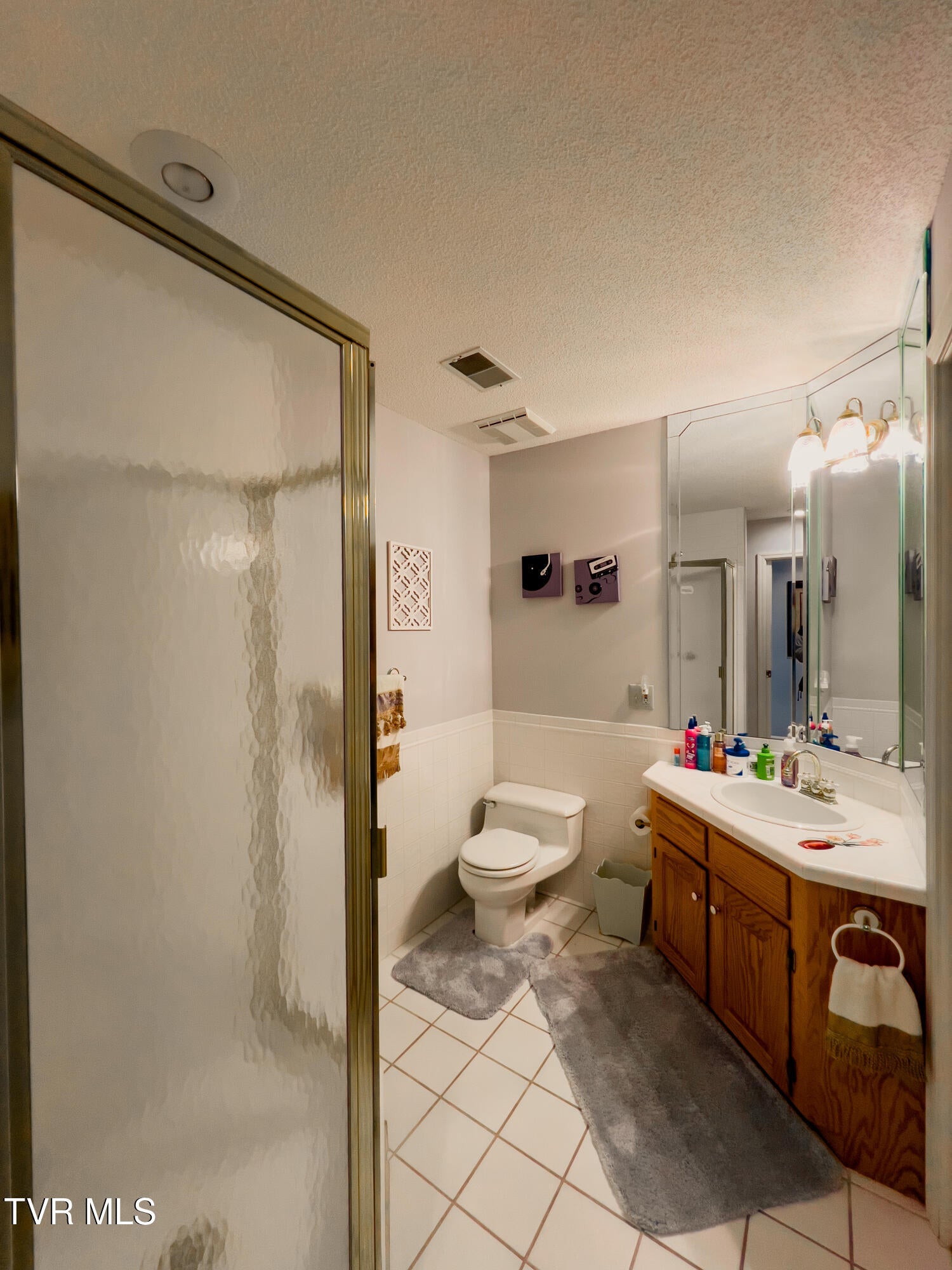 Unicoi, Tennessee, 37692, United States, 3 Bedrooms Bedrooms, ,4 BathroomsBathrooms,Residential,Active,1936616