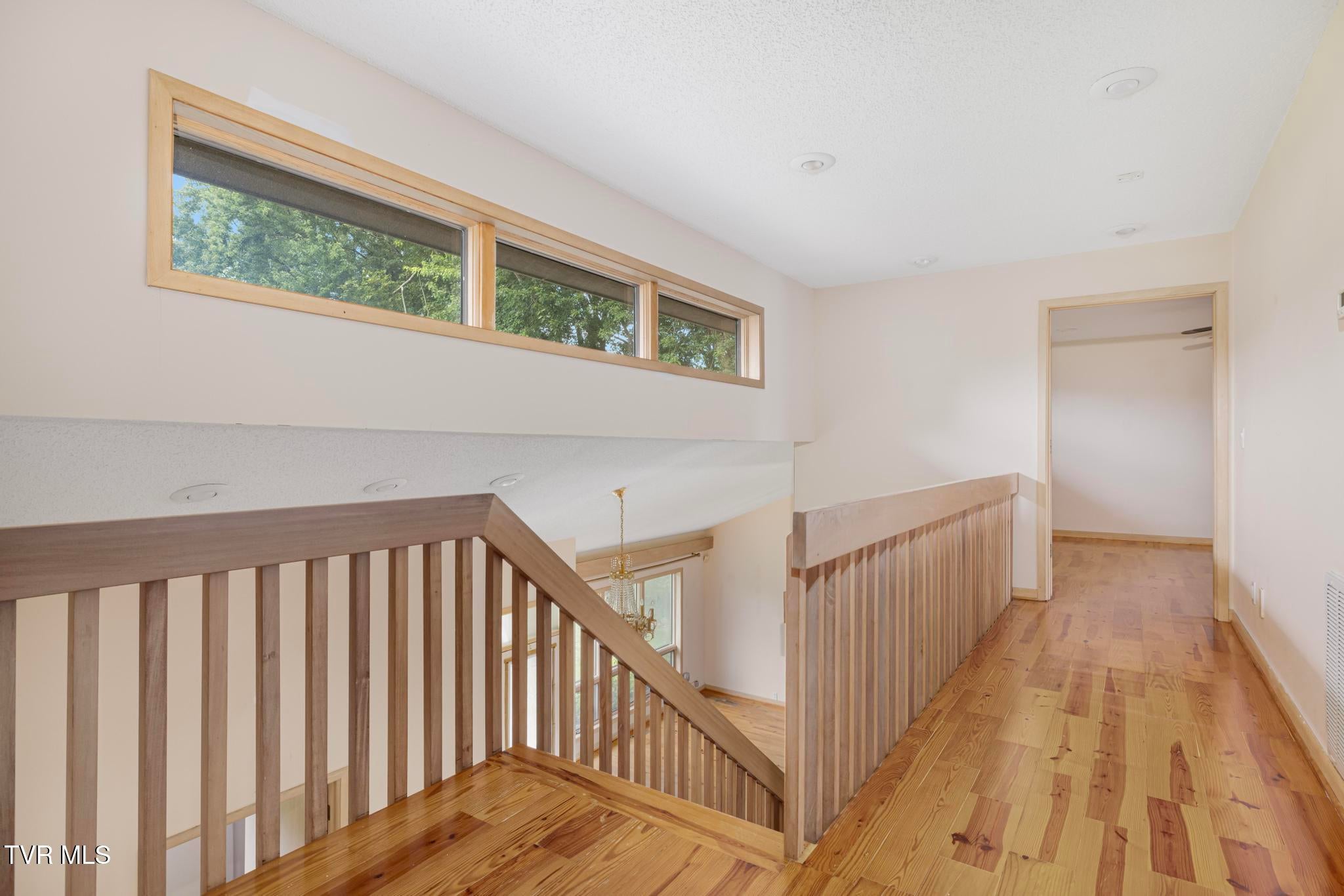 Gray, Tennessee, 37615, United States, 4 Bedrooms Bedrooms, ,5 BathroomsBathrooms,Residential,Active,1904698