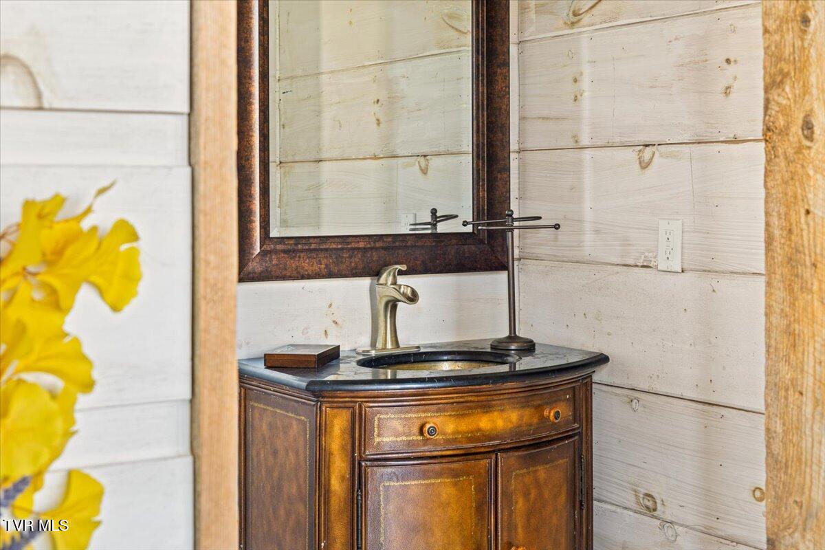 Johnson City, Tennessee, 37604, United States, 5 Bedrooms Bedrooms, ,6 BathroomsBathrooms,Residential,Active,2013176