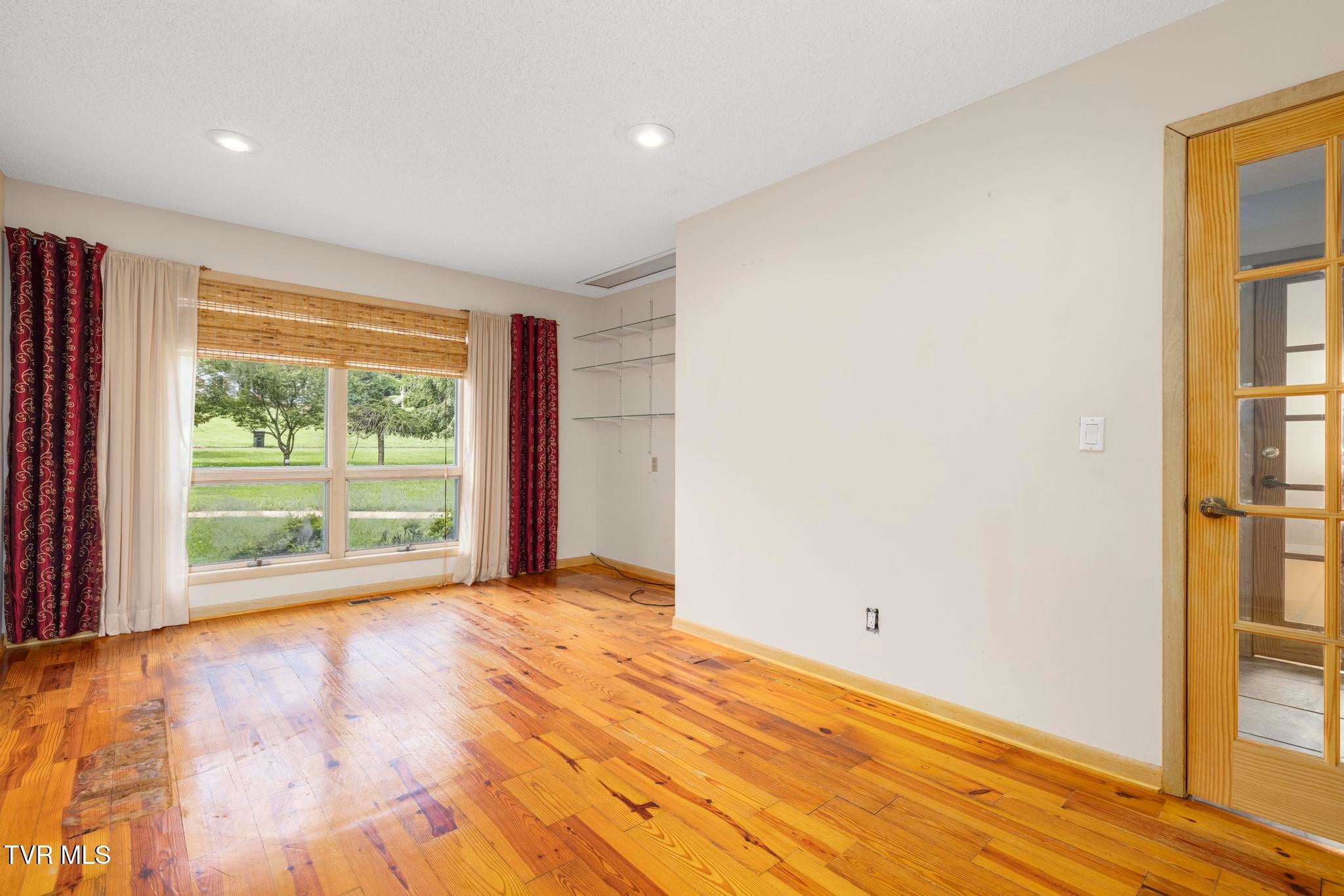 Gray, Tennessee, 37615, United States, 4 Bedrooms Bedrooms, ,5 BathroomsBathrooms,Residential,Active,1904698