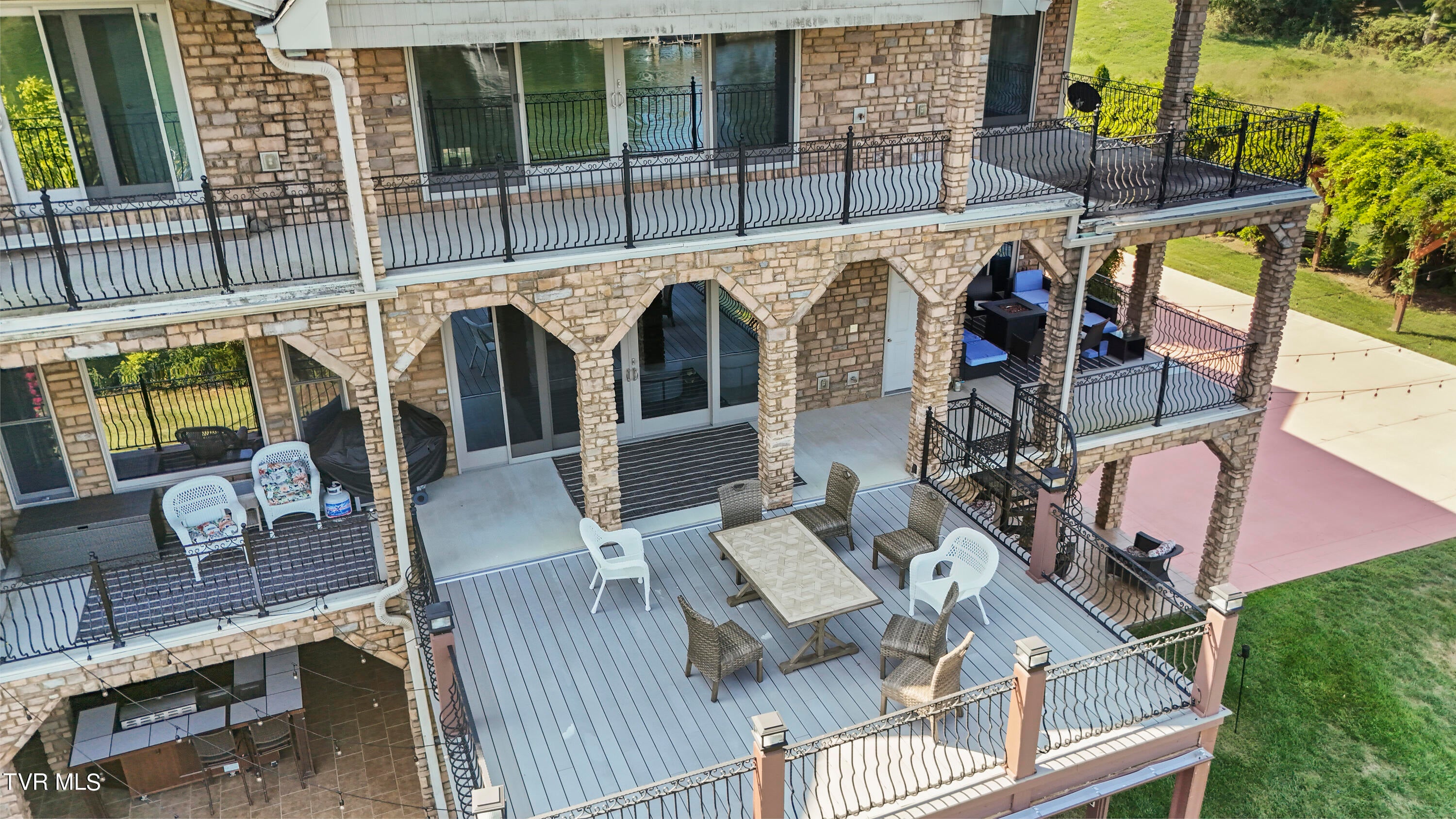 Johnson City, Tennessee, 37601, United States, ,11 BathroomsBathrooms,Residential,Active,1769538