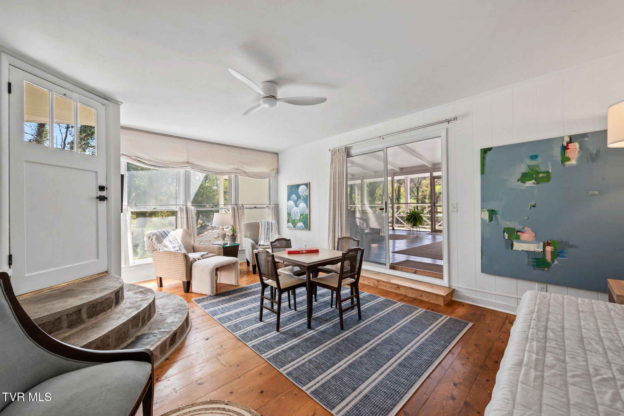 Bristol, Tennessee, 37620, United States, 3 Bedrooms Bedrooms, ,3 BathroomsBathrooms,Residential,Active,2007074