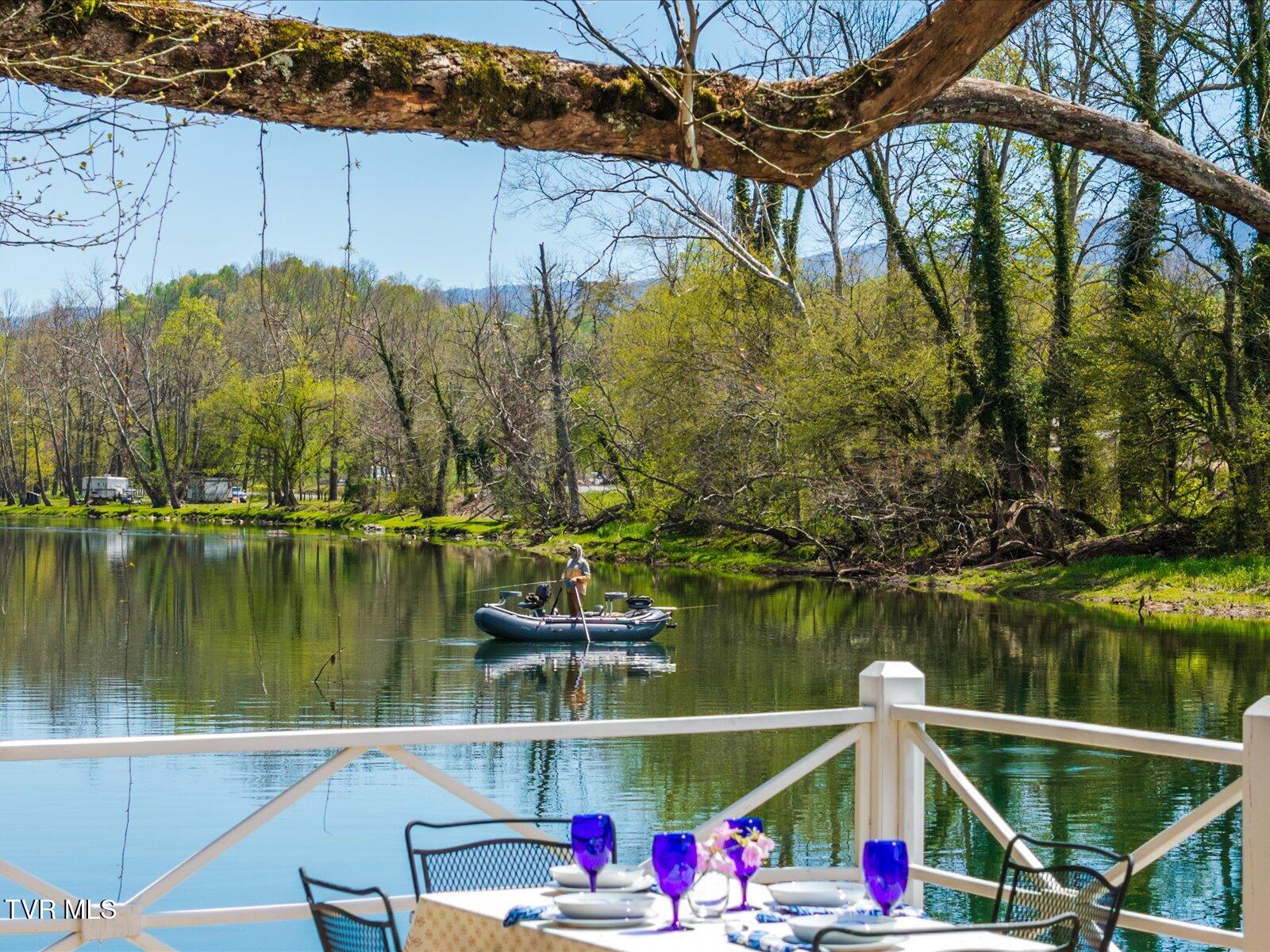 Bristol, Tennessee, 37620, United States, 3 Bedrooms Bedrooms, ,3 BathroomsBathrooms,Residential,Active,2007074