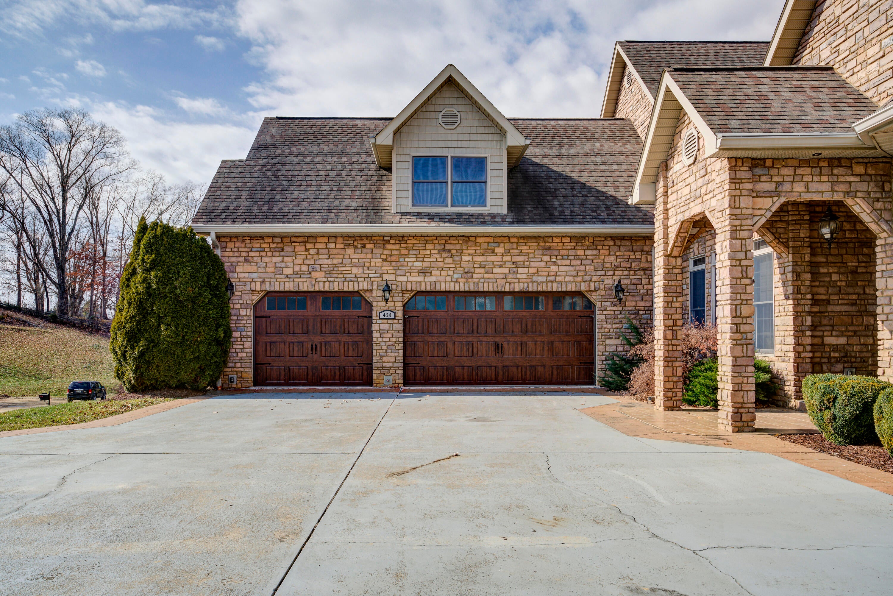 Johnson City, Tennessee, 37601, United States, ,11 BathroomsBathrooms,Residential,Active,1769538