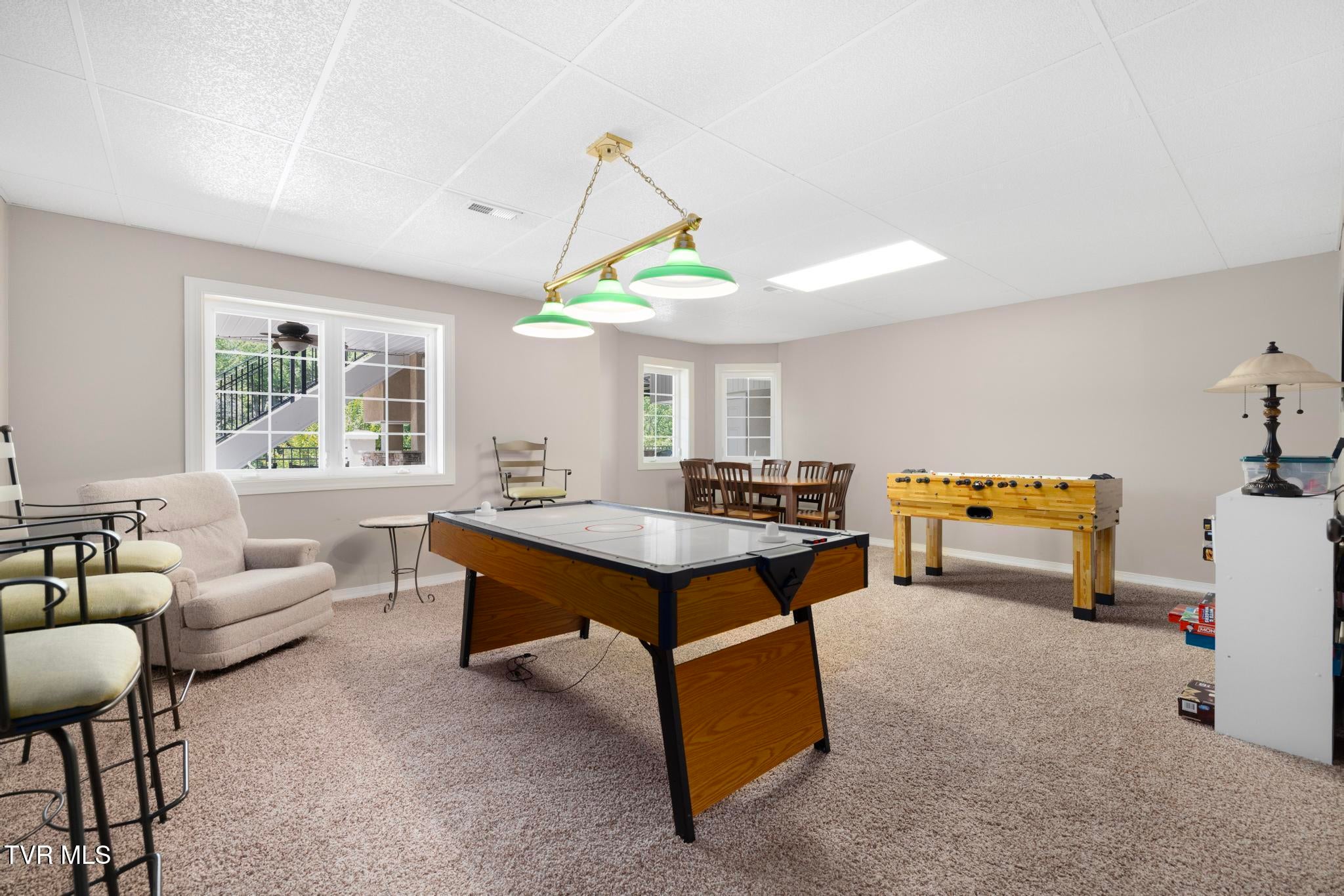 Piney Flats, Tennessee, 37686, United States, 5 Bedrooms Bedrooms, ,5 BathroomsBathrooms,Residential,Active,1849555
