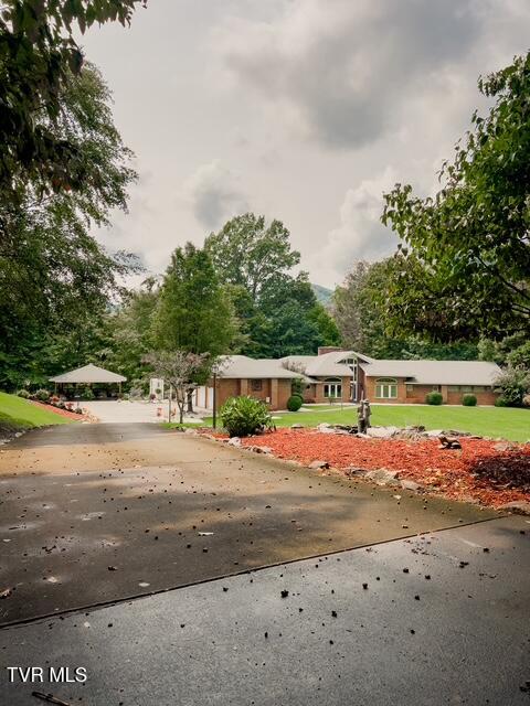 Unicoi, Tennessee, 37692, United States, 3 Bedrooms Bedrooms, ,4 BathroomsBathrooms,Residential,Active,1936616