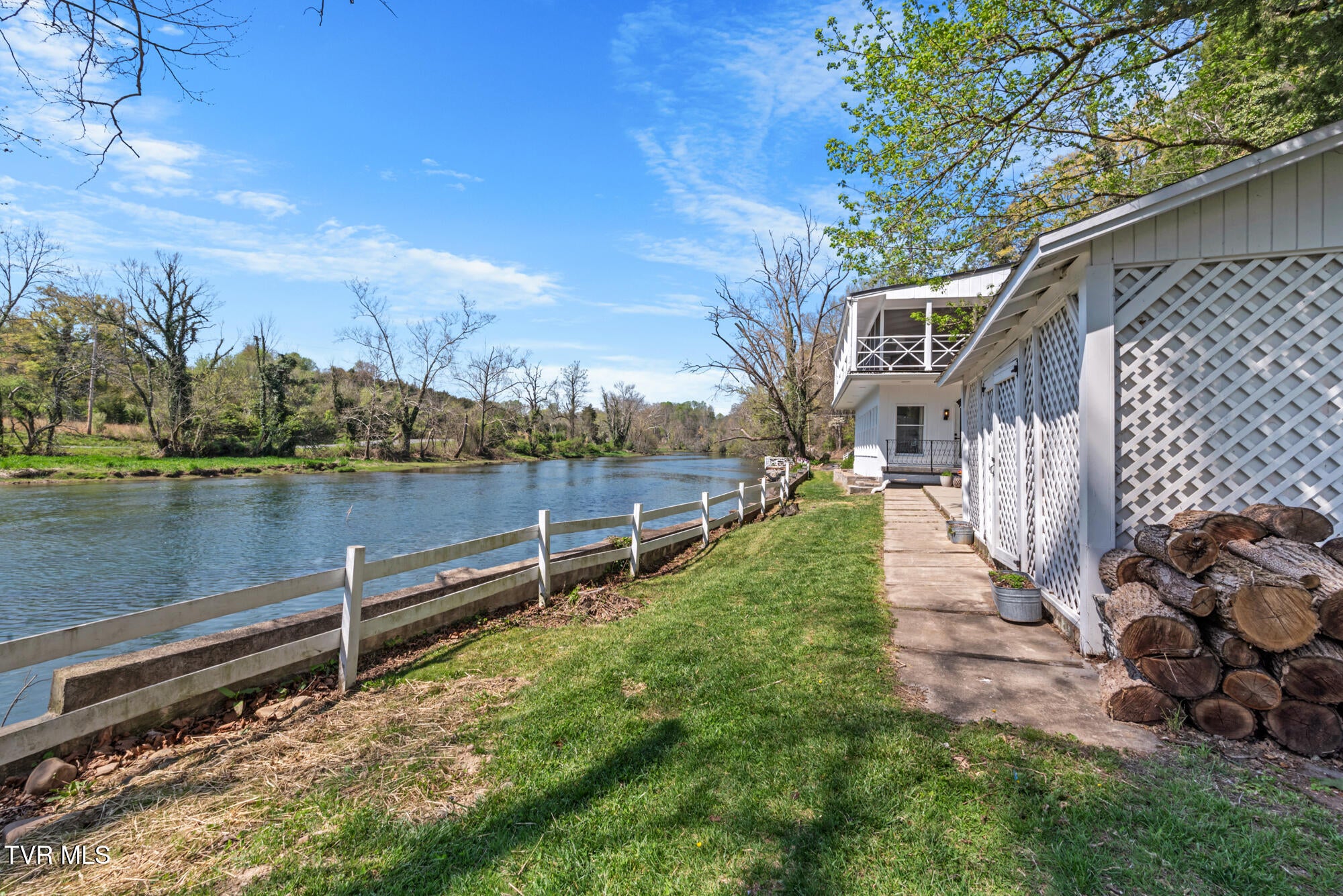 Bristol, Tennessee, 37620, United States, 3 Bedrooms Bedrooms, ,3 BathroomsBathrooms,Residential,Active,2007074