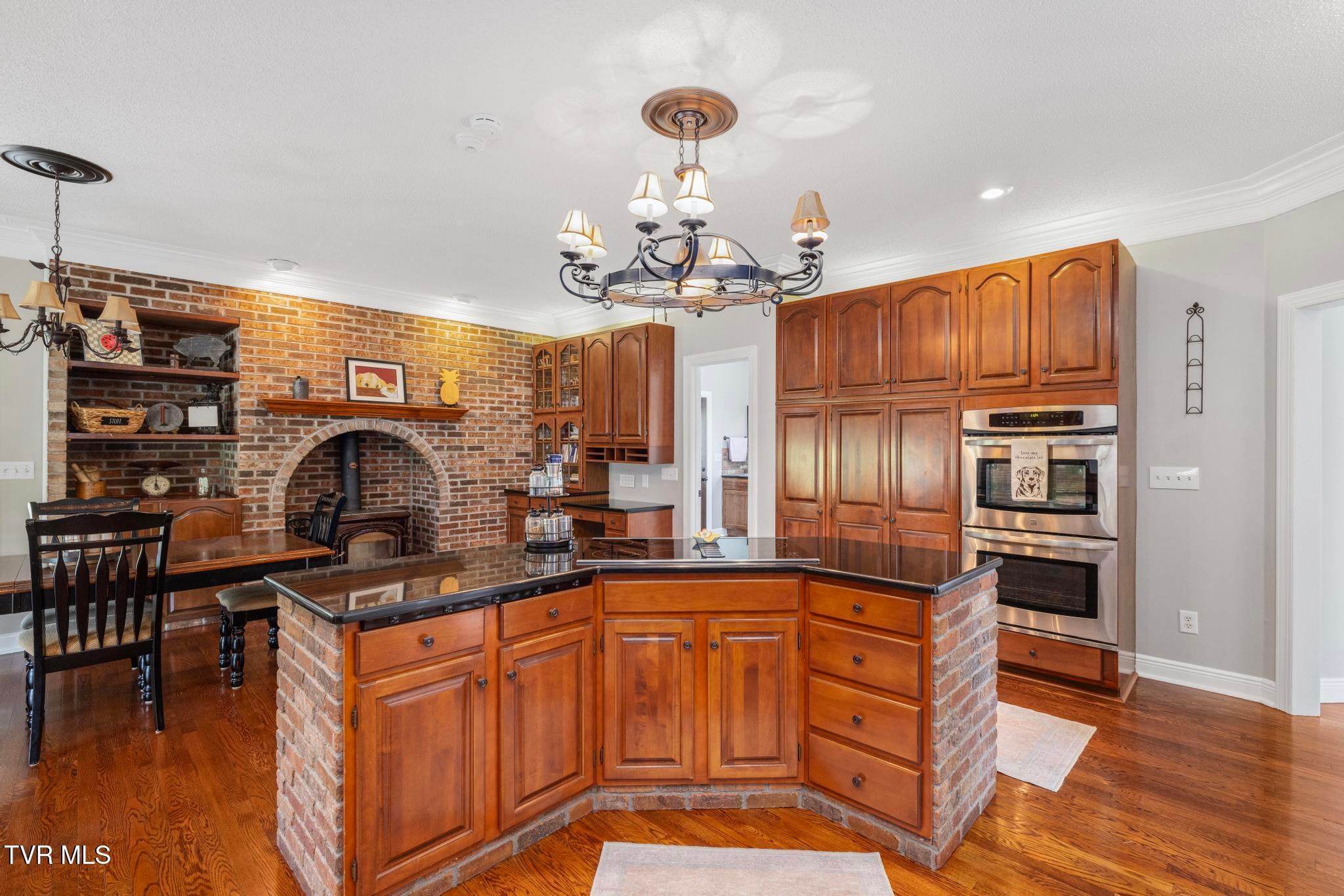 Piney Flats, Tennessee, 37686, United States, 5 Bedrooms Bedrooms, ,5 BathroomsBathrooms,Residential,Active,1849555