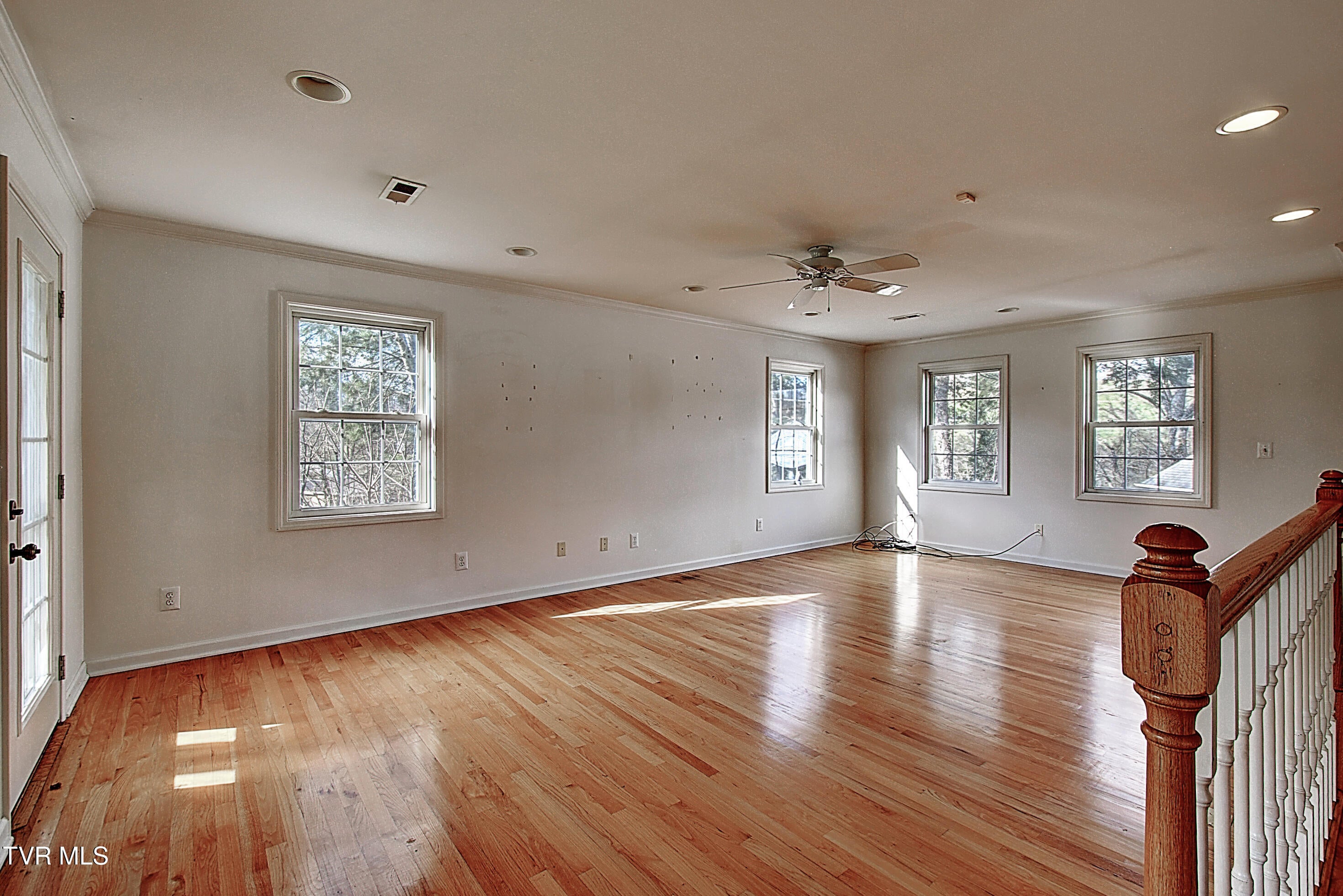 Johnson City, Tennessee, 37601, United States, 4 Bedrooms Bedrooms, ,3 BathroomsBathrooms,Residential,Active,1999331