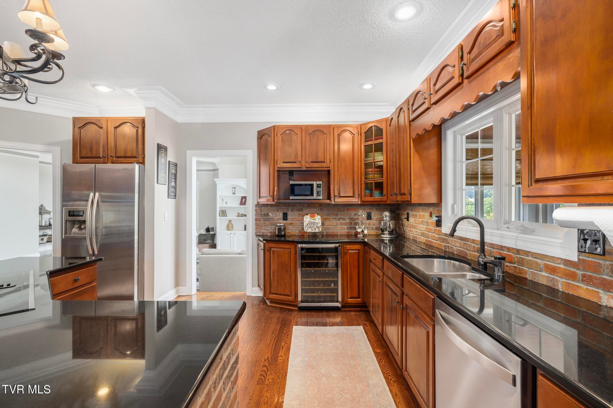 Piney Flats, Tennessee, 37686, United States, 5 Bedrooms Bedrooms, ,5 BathroomsBathrooms,Residential,Active,1849555