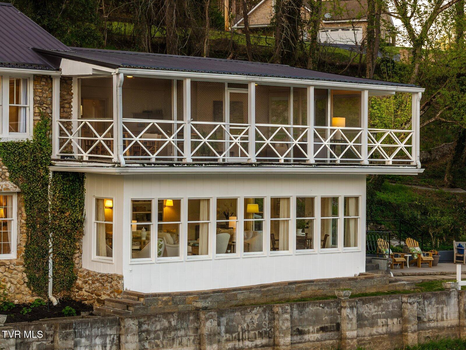 Bristol, Tennessee, 37620, United States, 3 Bedrooms Bedrooms, ,3 BathroomsBathrooms,Residential,Active,2007074