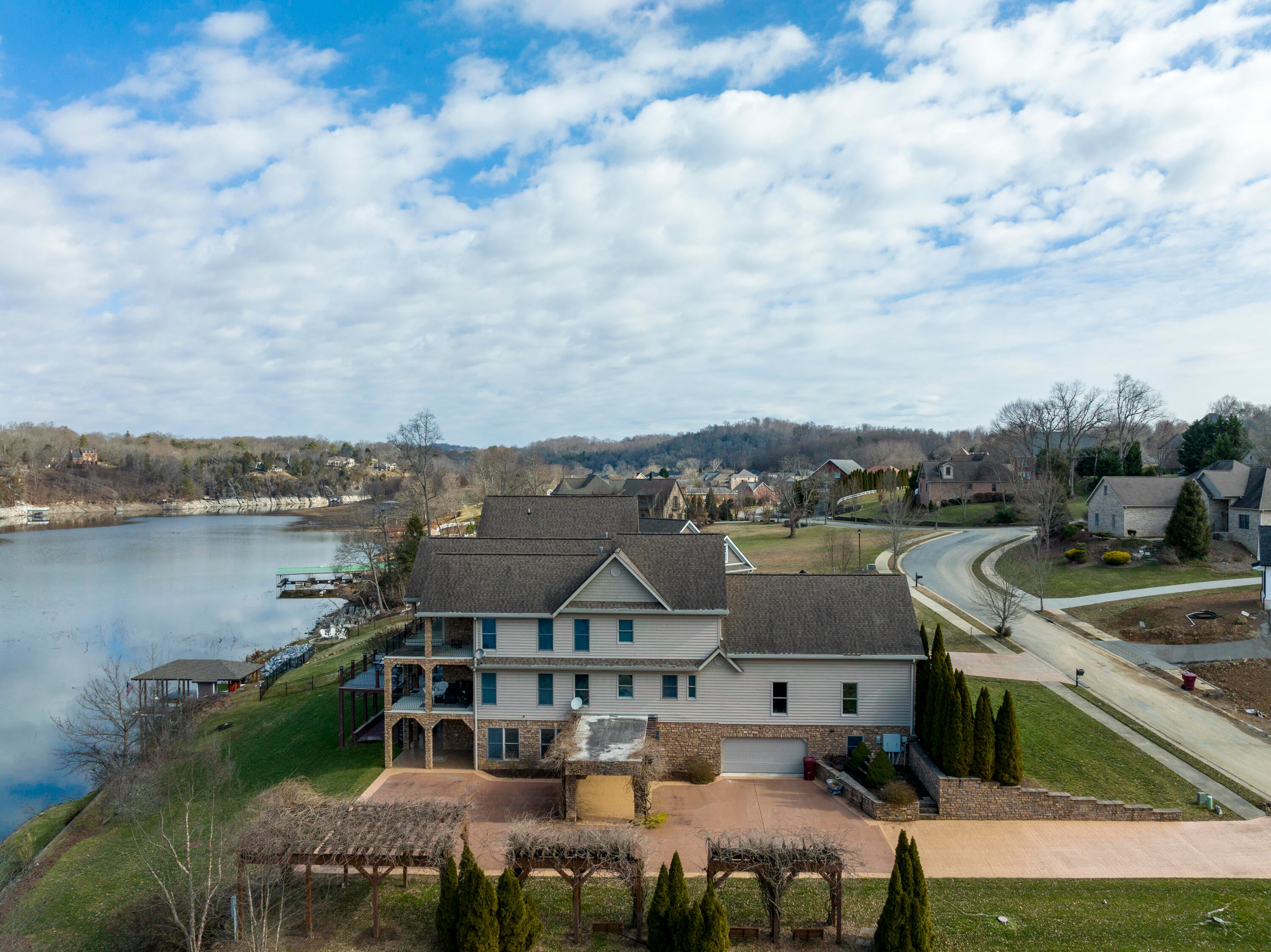 Johnson City, Tennessee, 37601, United States, ,11 BathroomsBathrooms,Residential,Active,1769538