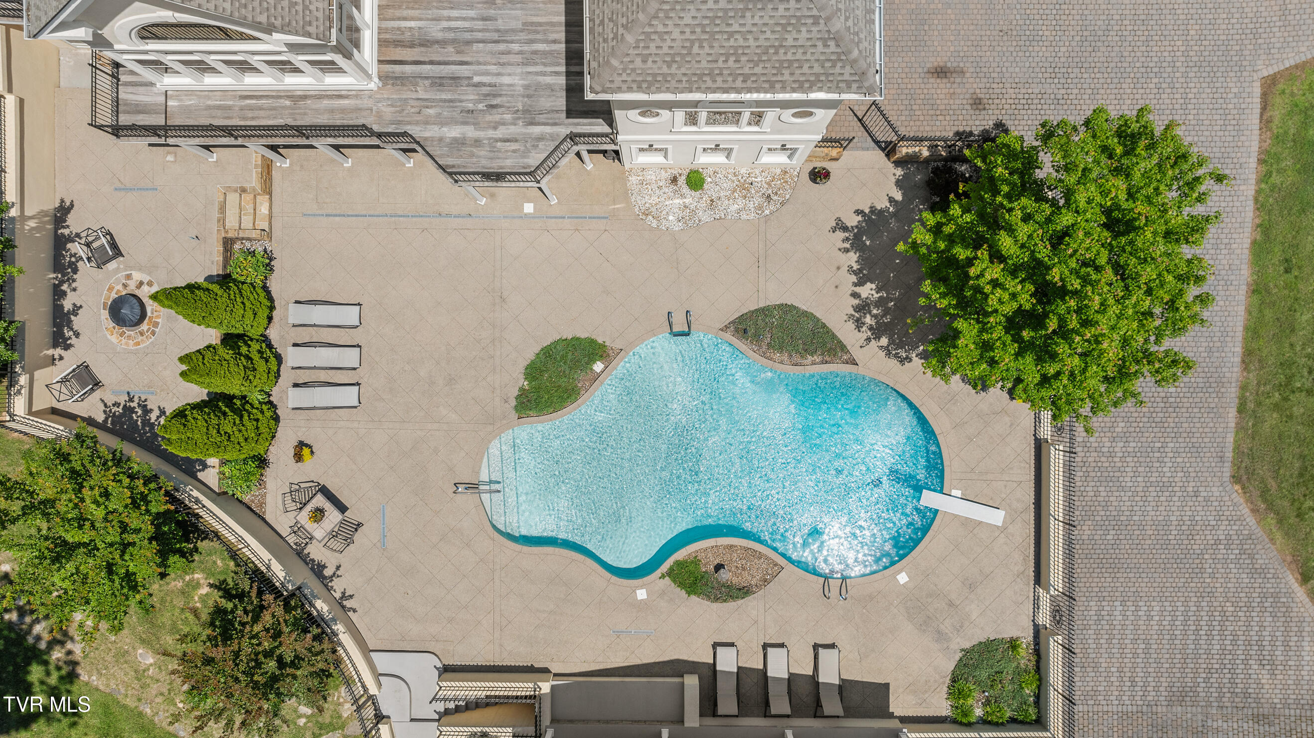 Blountville, Tennessee, 37617, United States, 8 Bedrooms Bedrooms, ,8 BathroomsBathrooms,Residential,Active,2007073