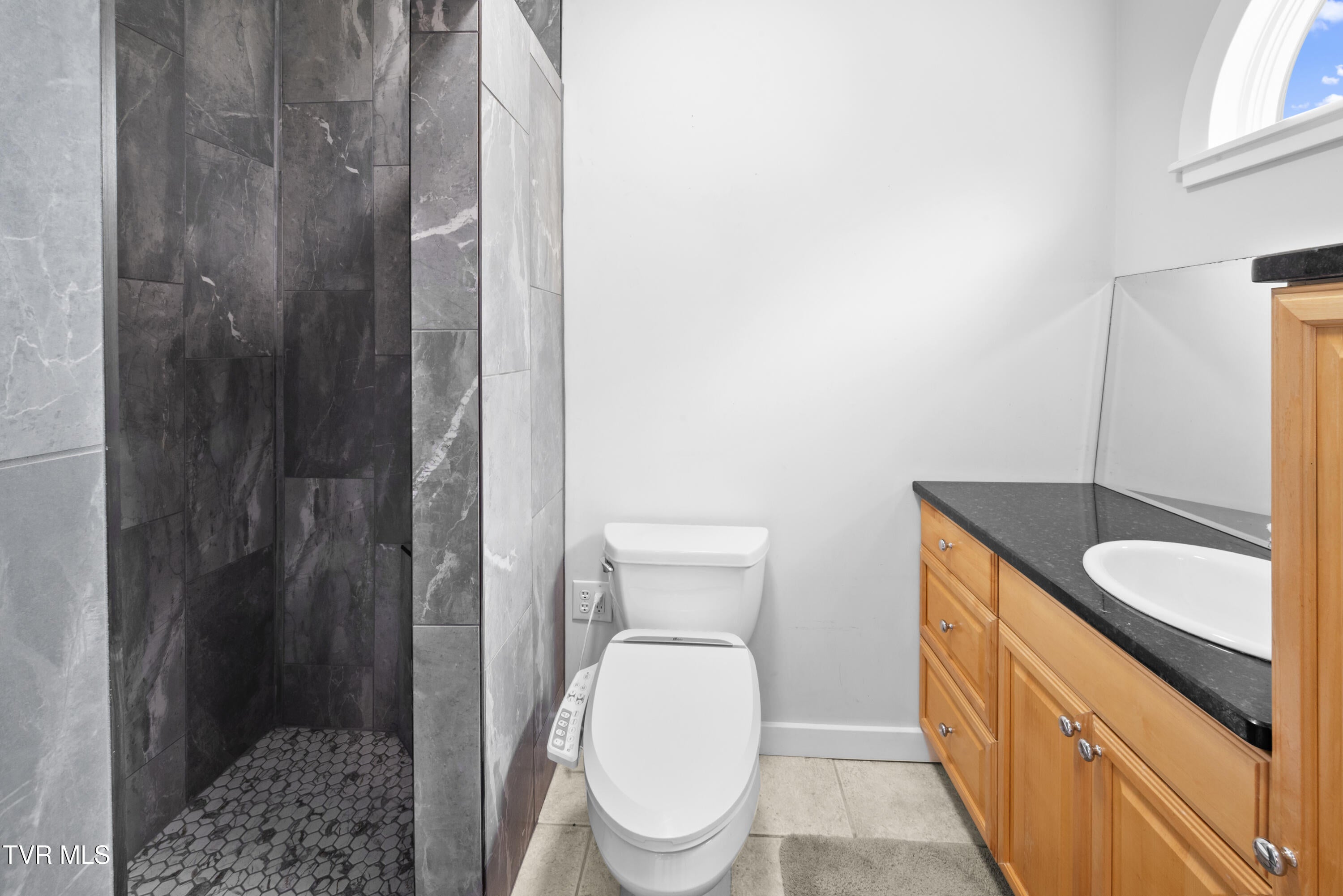 Blountville, Tennessee, 37617, United States, 8 Bedrooms Bedrooms, ,8 BathroomsBathrooms,Residential,Active,2007073